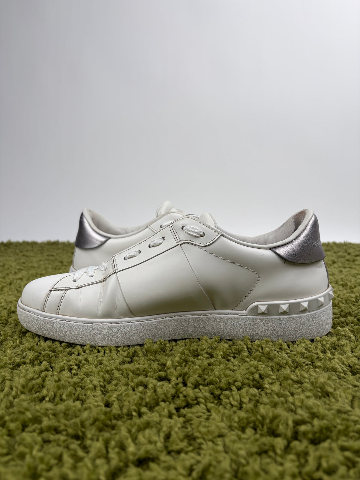 Valentino Garavani Rockstud VLTN argento 41
