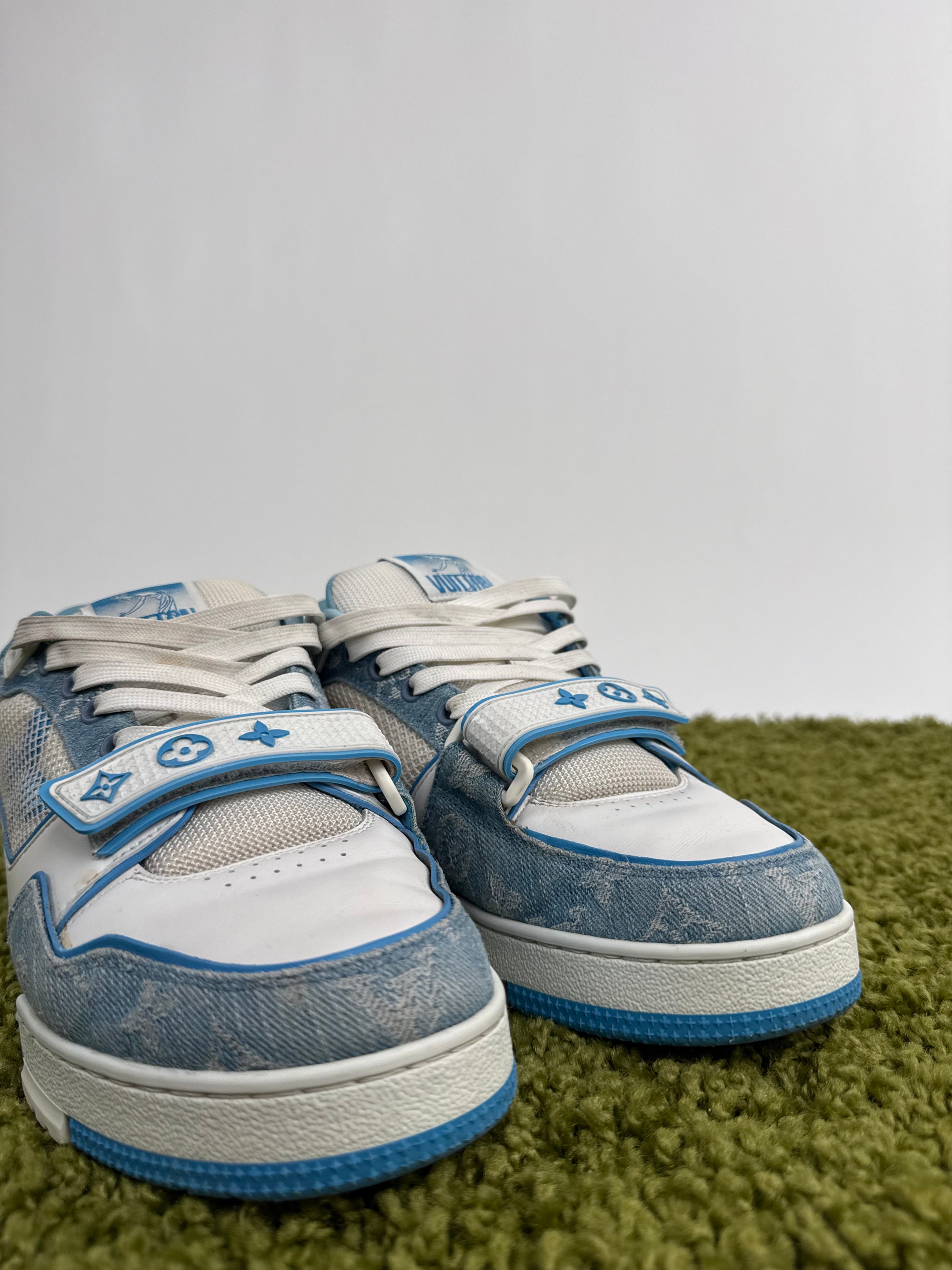 Louis Vuitton Trainer 42 veste 43