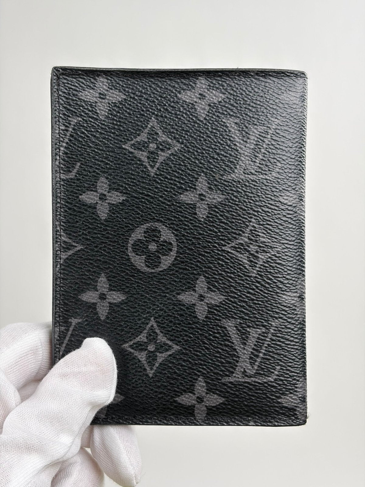 Porta passaporto Louis Vuitton Nera - Second Hand Di Fiore