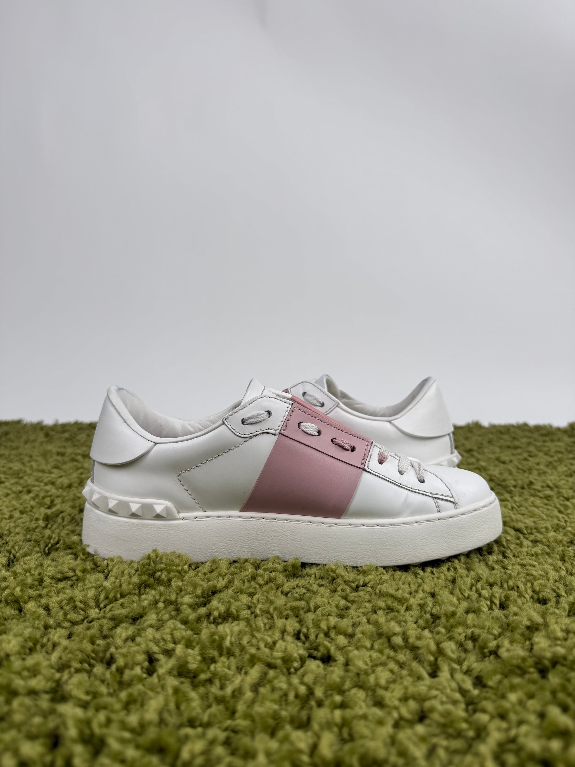 Valentino Garavani Low Sneaker 36