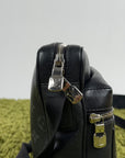Borsa Outdoor Messenger Monogram Eclipse Taiga Louis Vuitton Nera