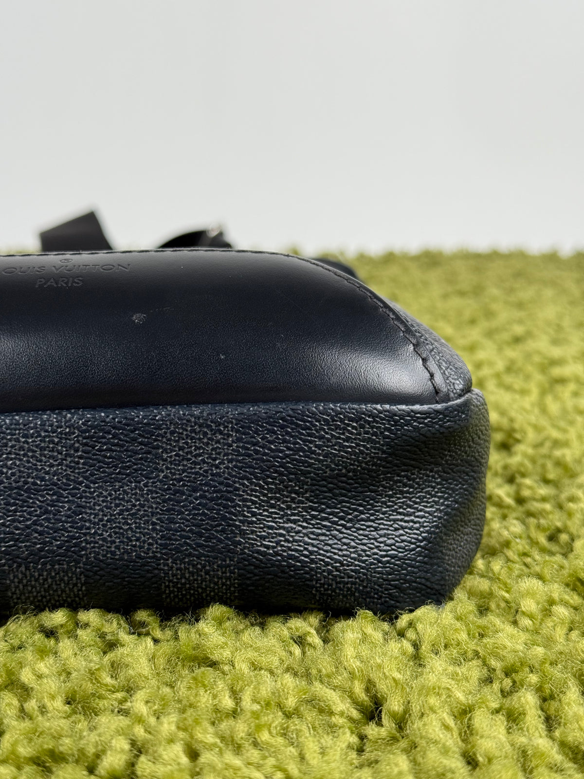 Mono spalla Louis Vuitton Avenue Sling Nero