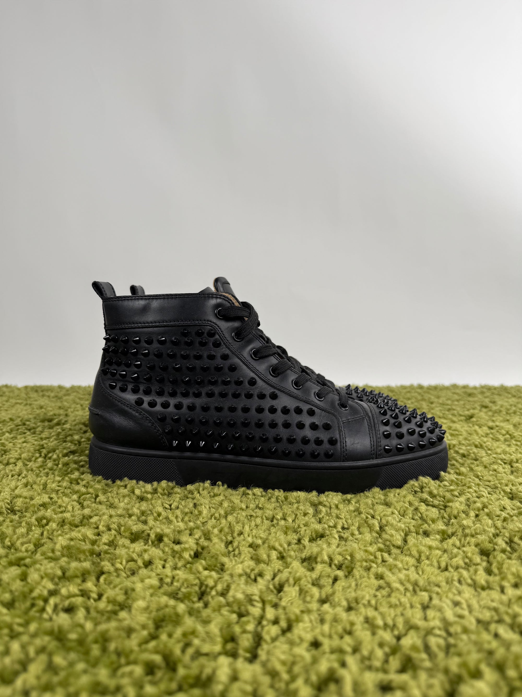 Christian Louboutin Spikes 42