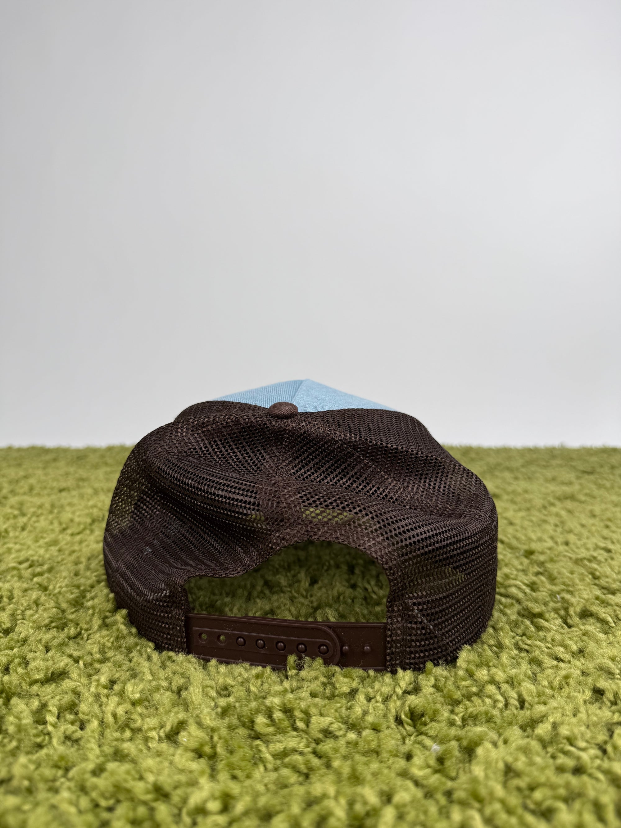Cappello Playboy con visiera in denim