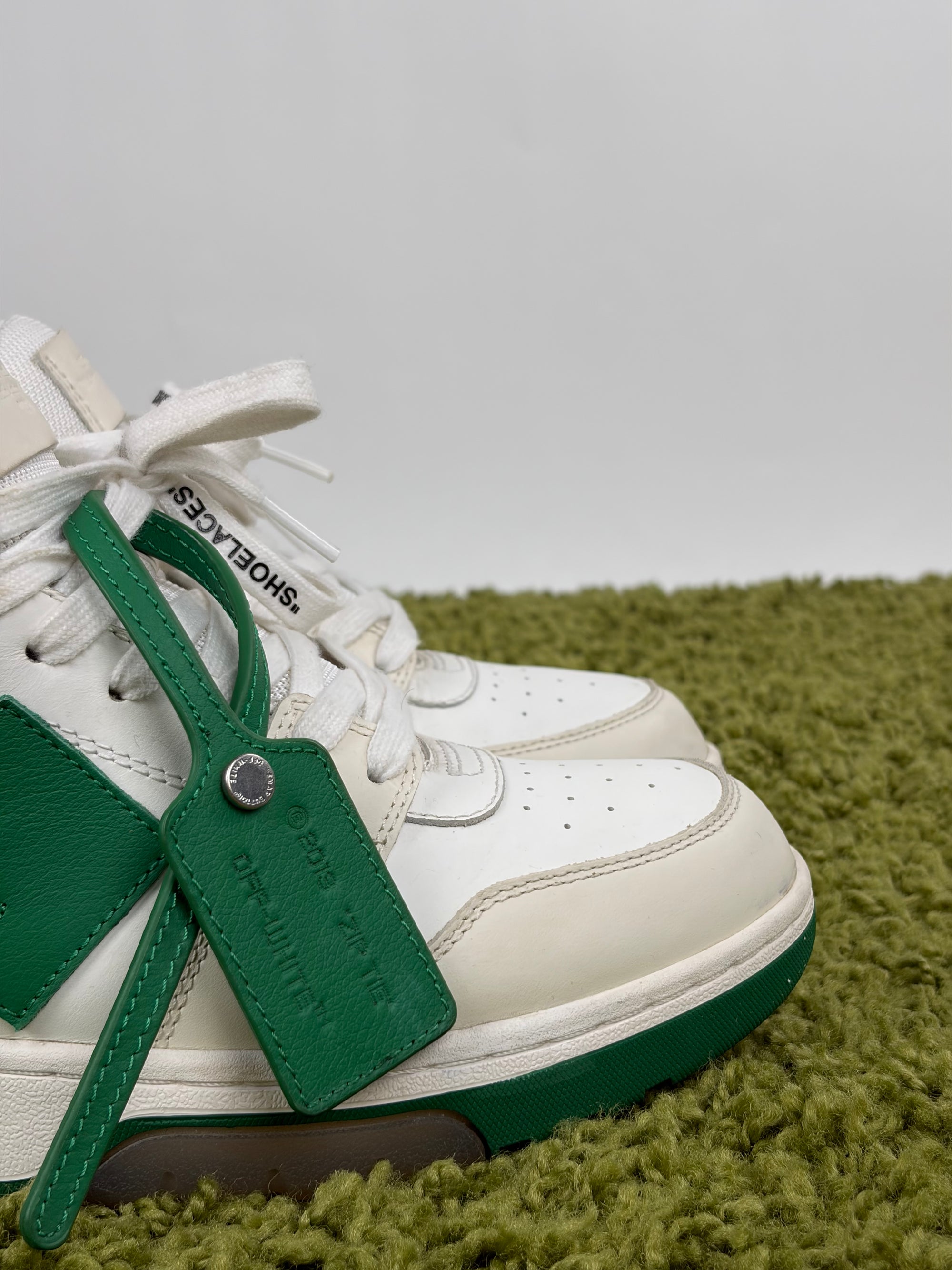 Off white Size 43 bianche e verdi