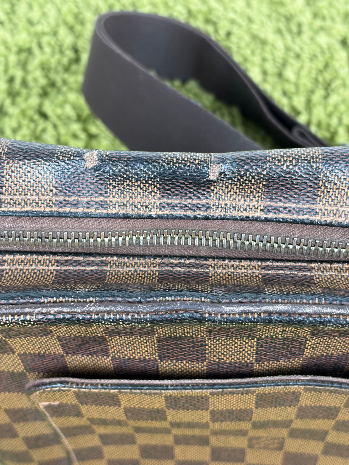 Marsupio Louis Vuitton Olav PM in tela Damier Marrone