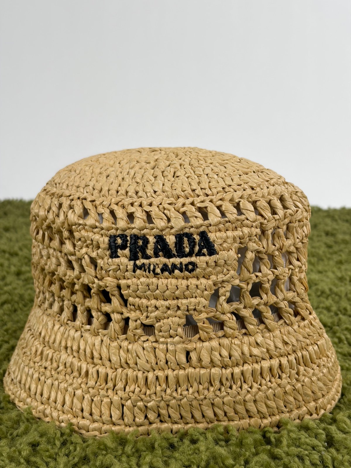 Cappello Prada beige - Second Hand Di Fiore