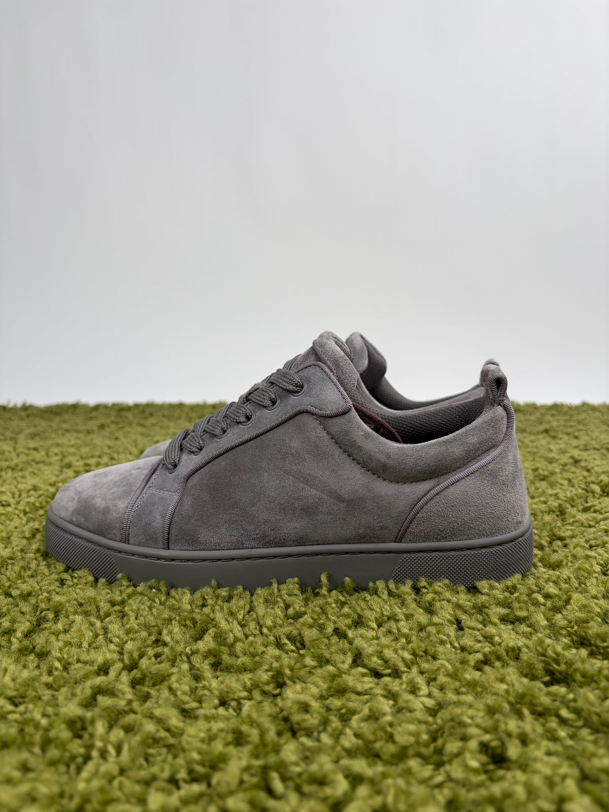 Christian Louboutin low Grigio 40
