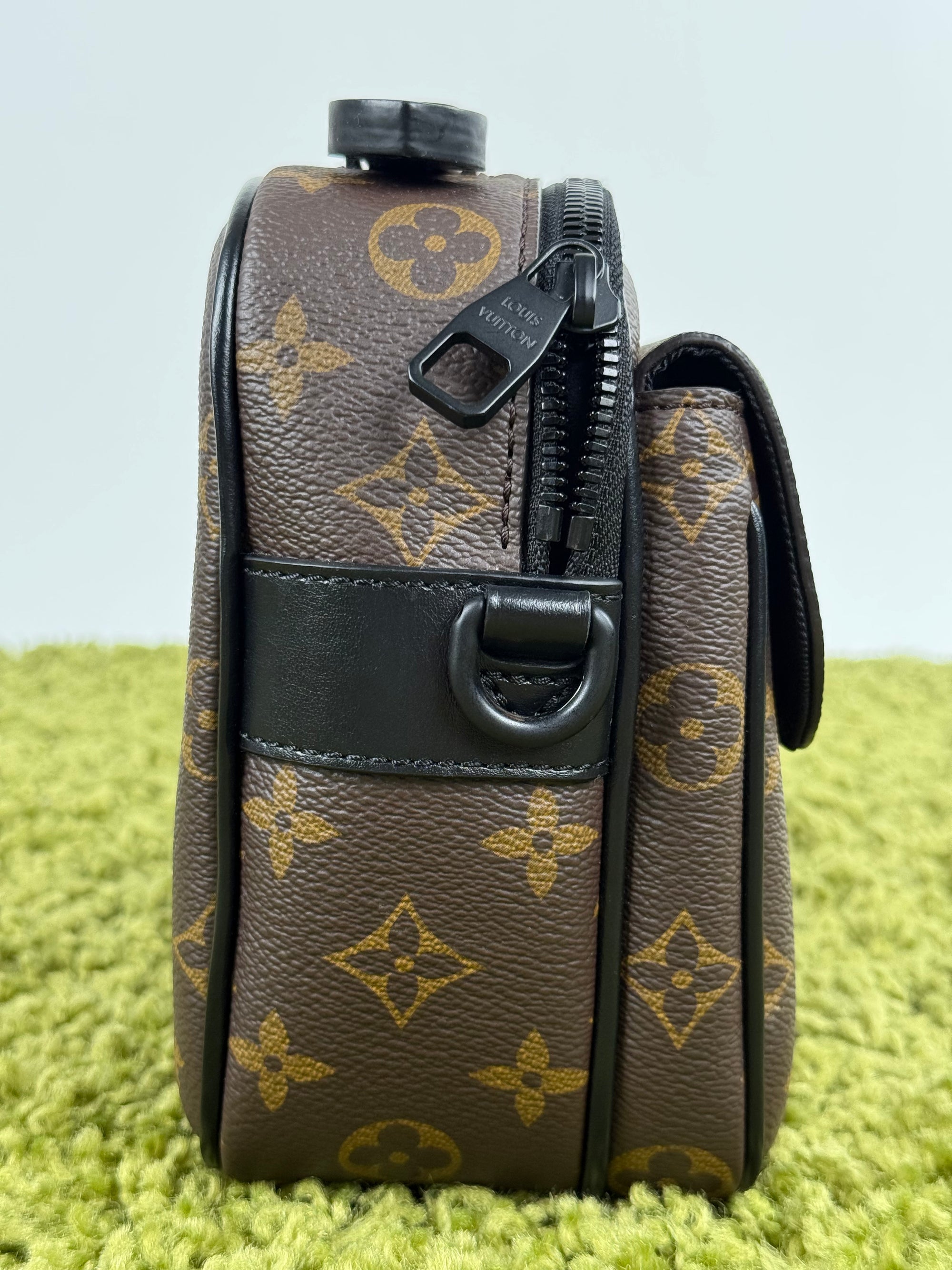 Borsa Messenger S Lock Louis Vuitton Marrone