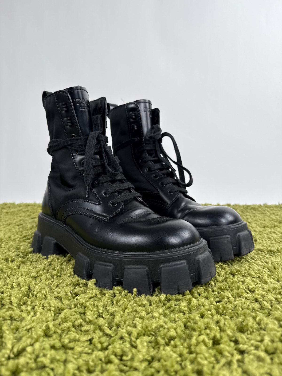 Stivale Monolith Prada Nero 7.5 - Second Hand Di Fiore