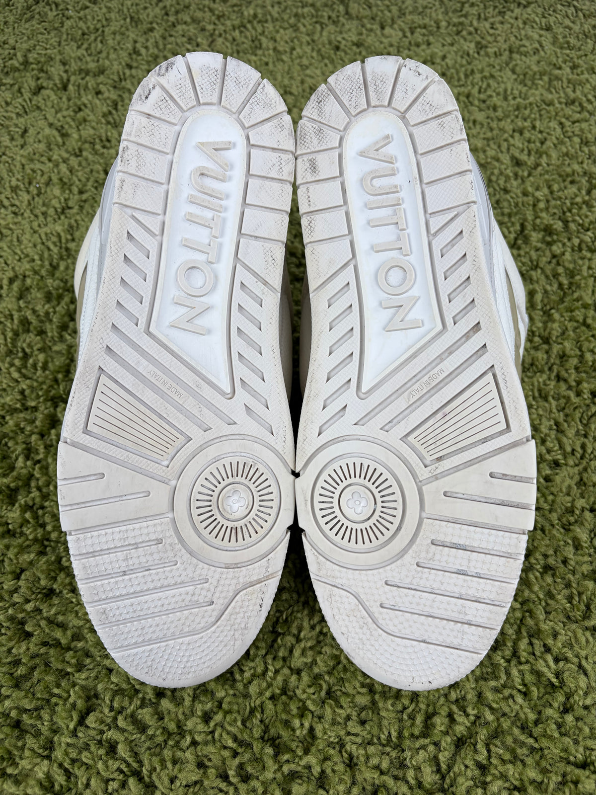Louis Vuitton Skate Beige chiaro 10