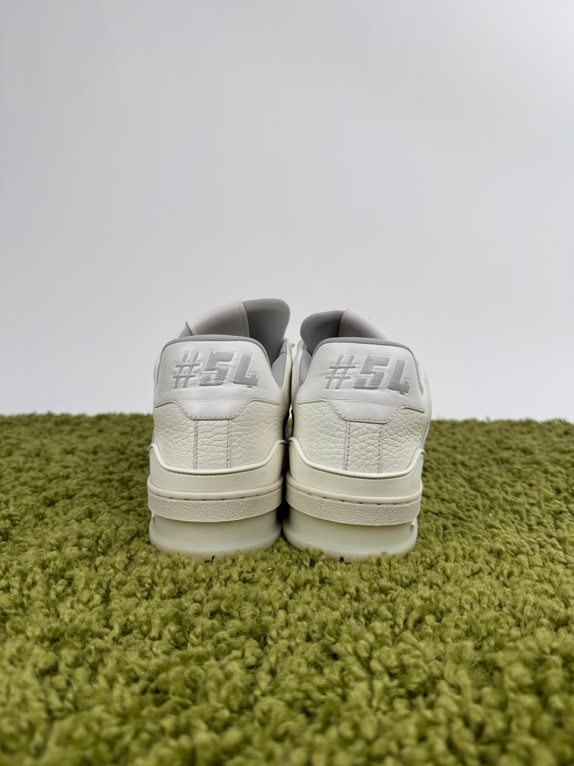 Louis Vuitton Trainer Bianca 7.5