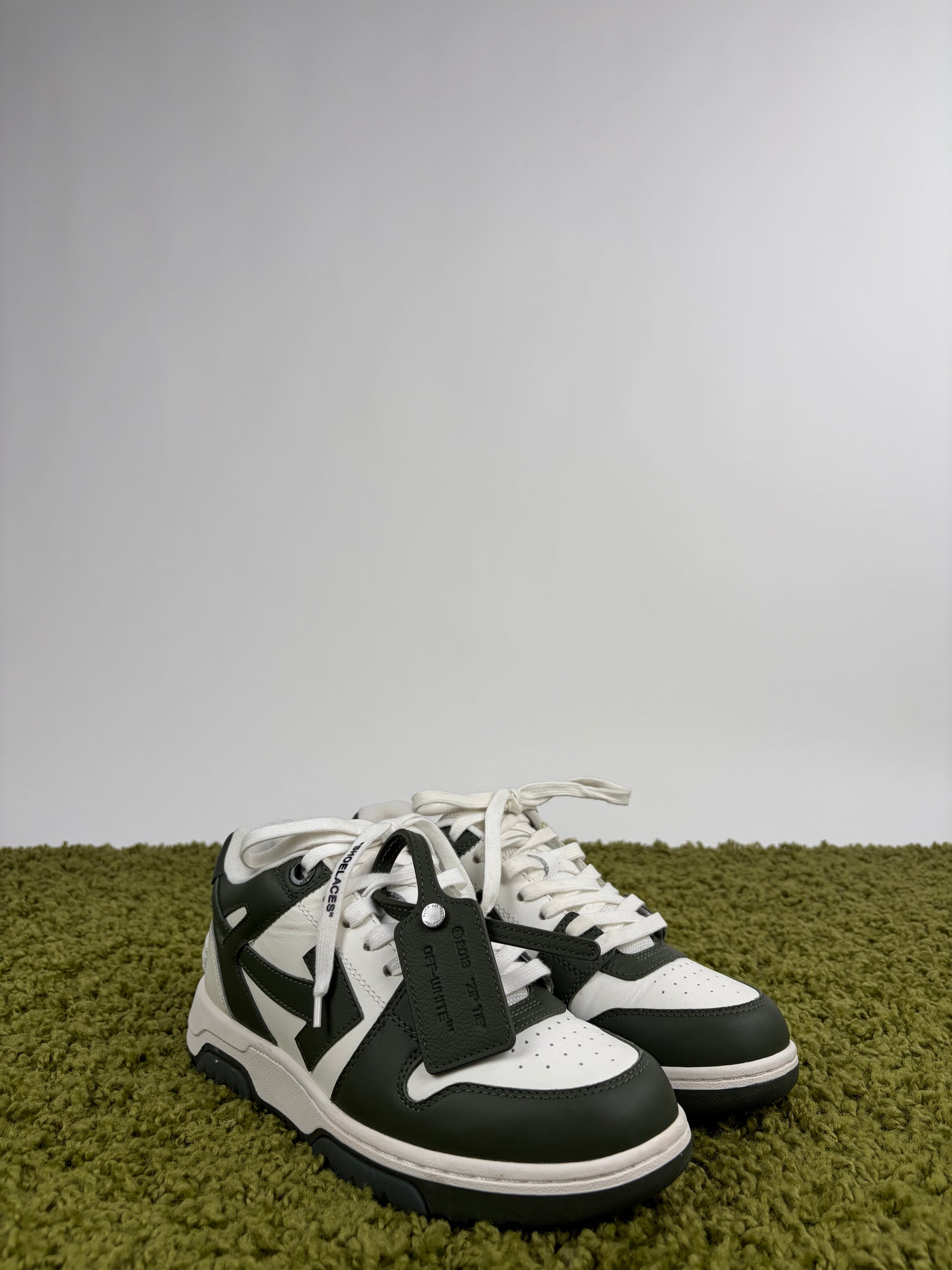 Off white Size 39 bianche e verdi