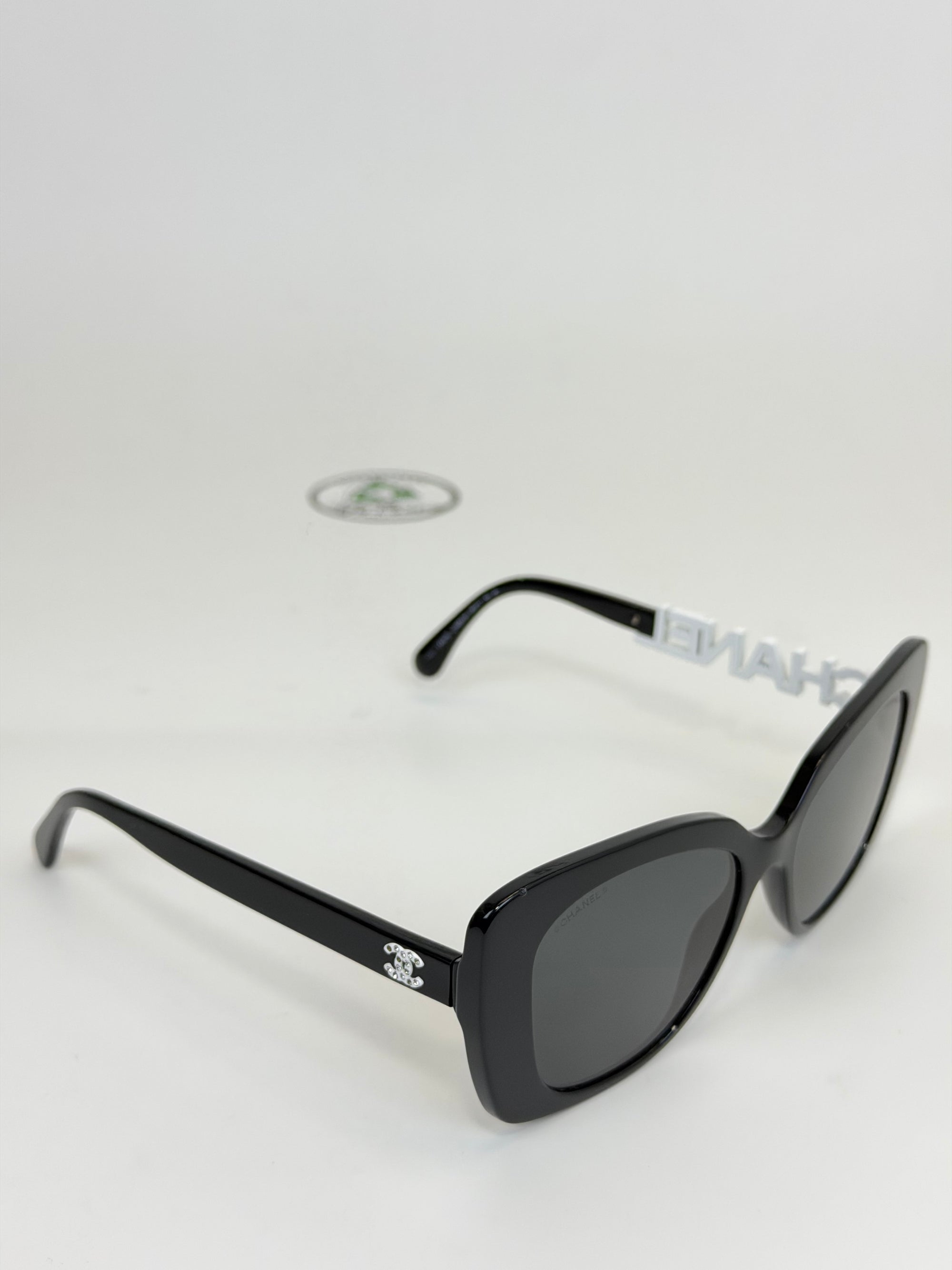 Occhiali Chanel neri