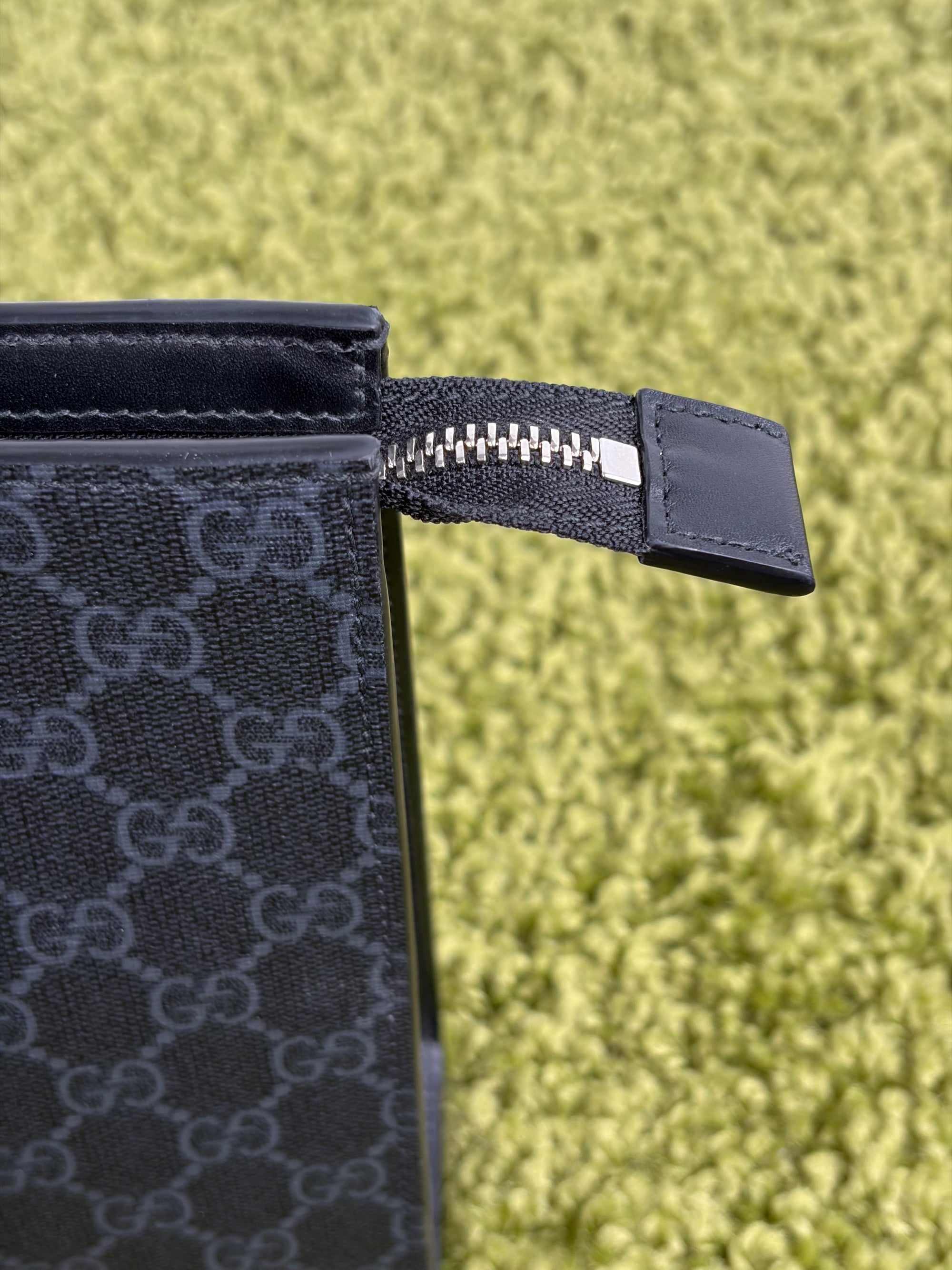 Pochette Gucci nera blu e rossa