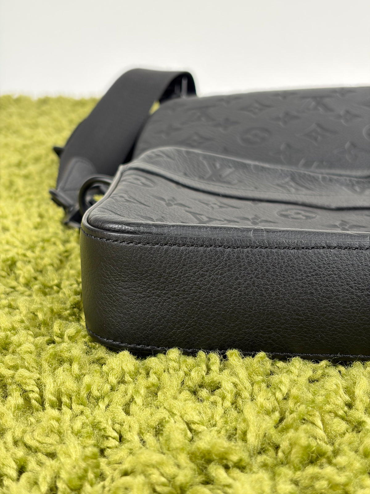 Borsa Louis Vuitton Messenger Trio Nera