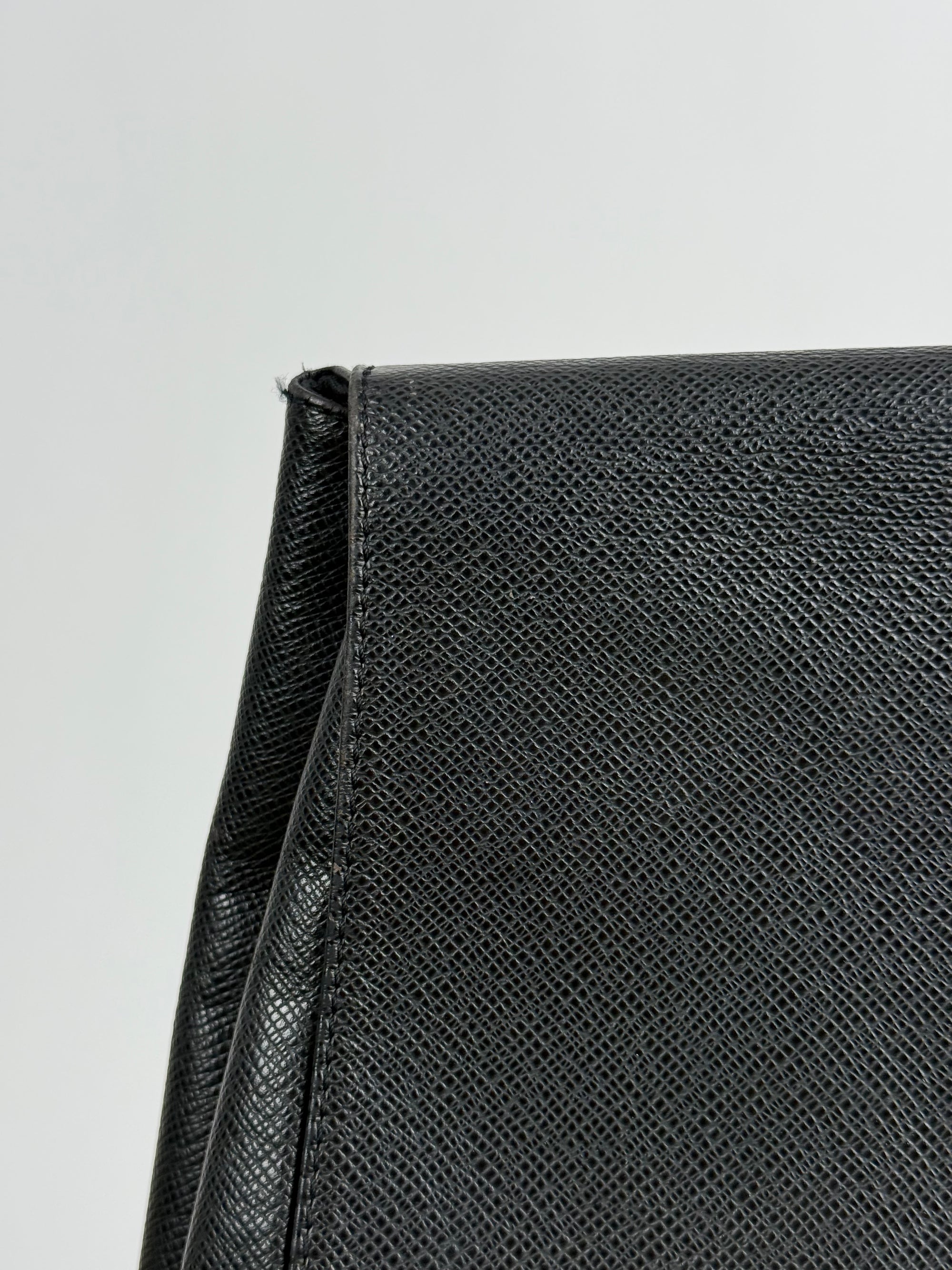 Zaino Cassiar Louis Vuitton in pelle Taiga Nero