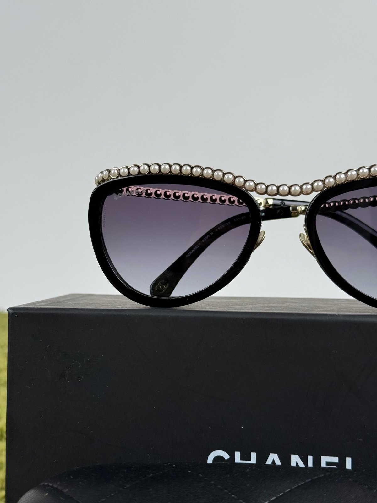 Occhiali da sole Cat-eye Chanel Nero - Second Hand Di Fiore