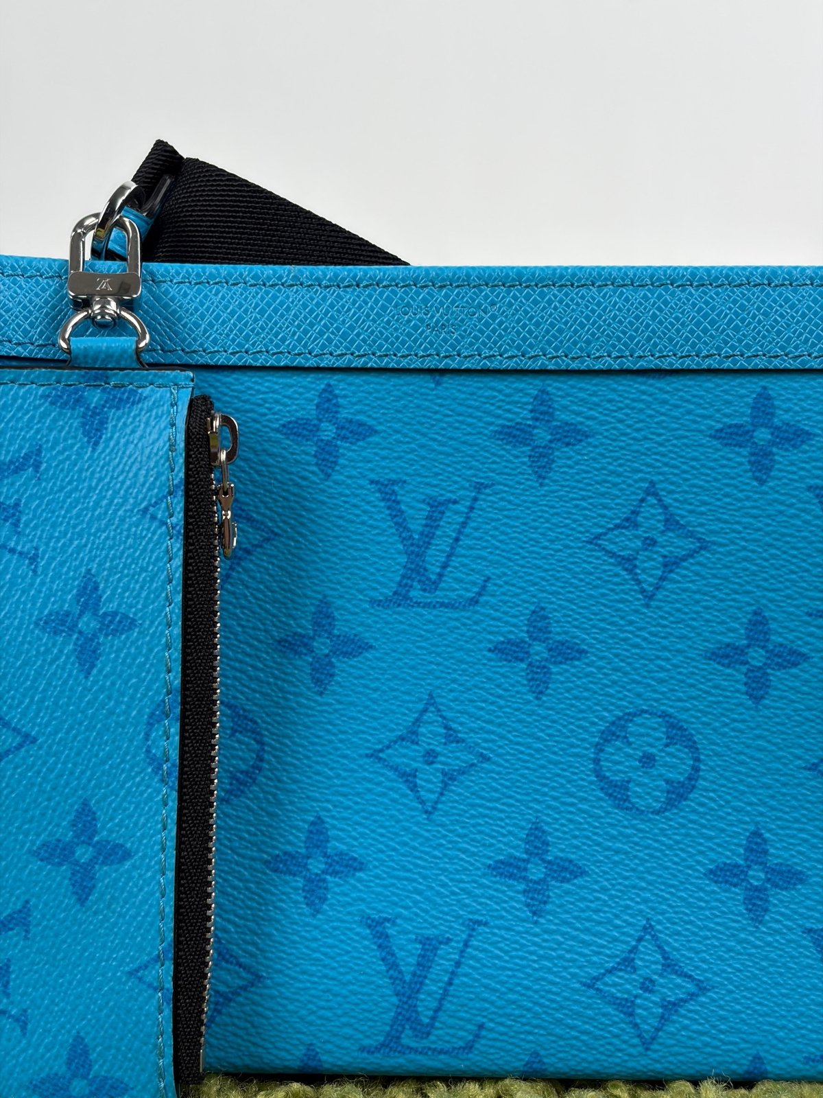 Mini Borsa a tracolla Louis Vuitton Gaston Azzurra - Second Hand Di Fiore