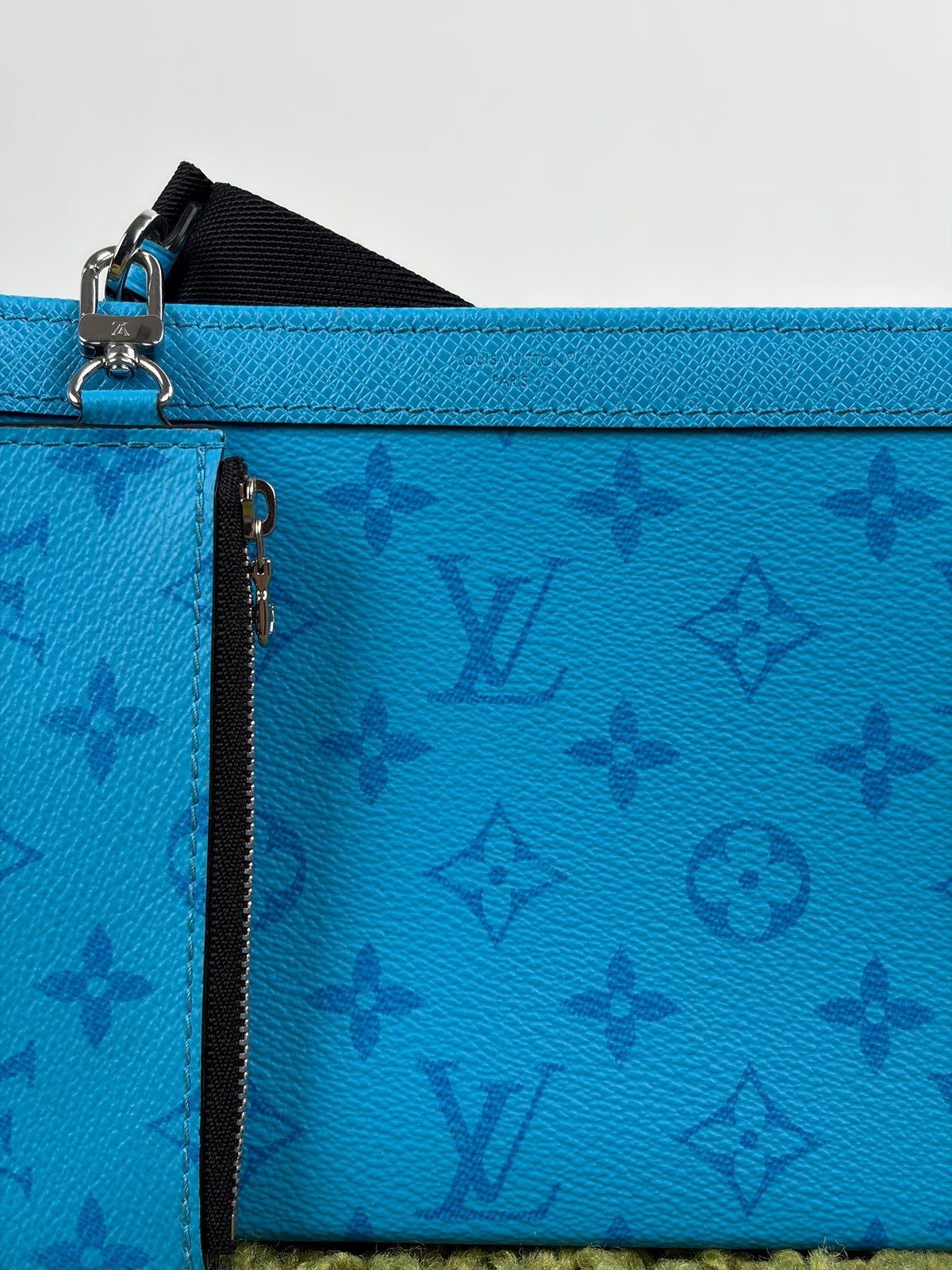 Mini Borsa a tracolla Louis Vuitton Gaston Azzurra