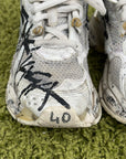 Balenciaga Runner Size 40 bianche e nere effetto usato