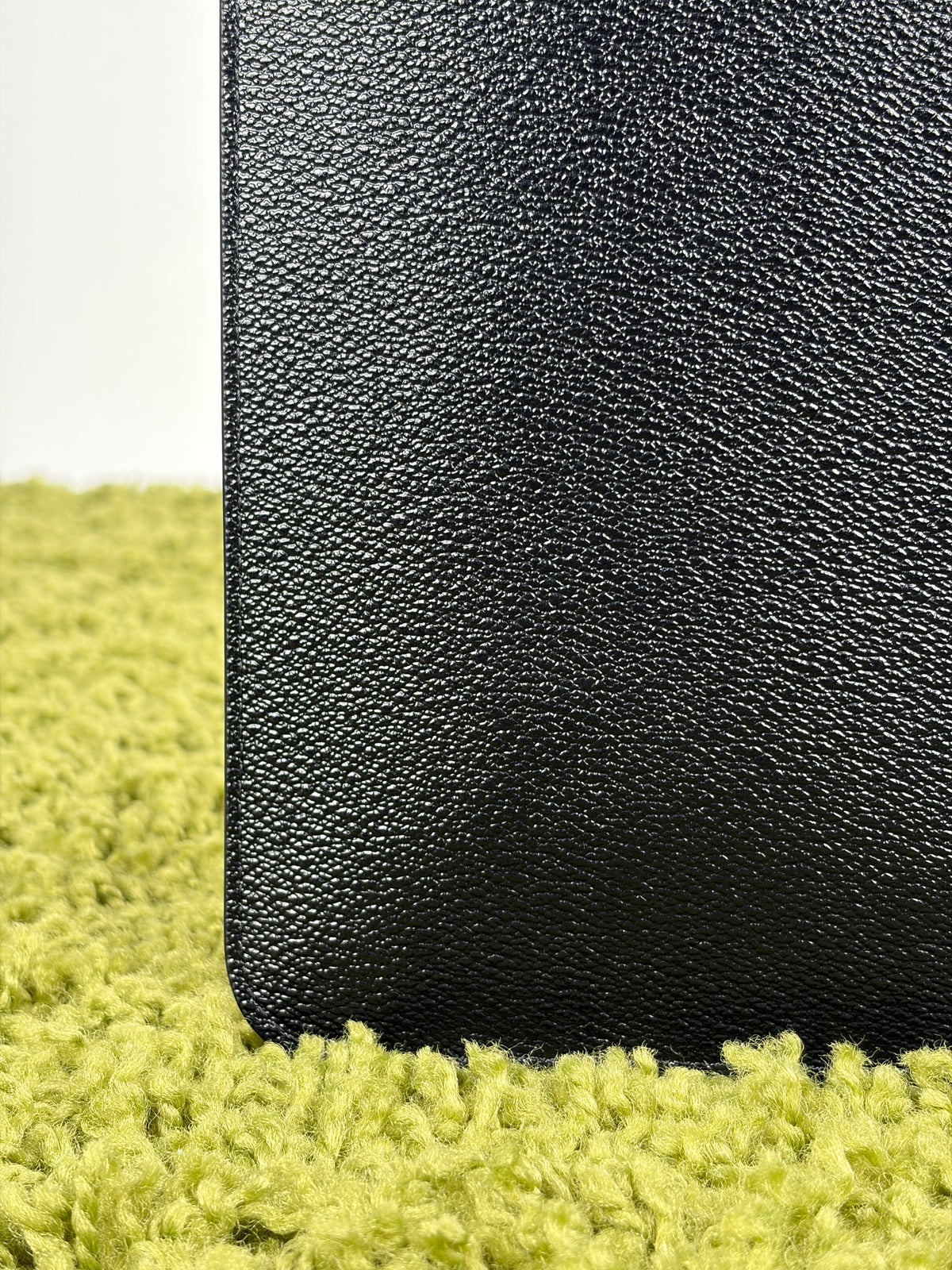 Pochette Givenchy Leo in pelle Nero