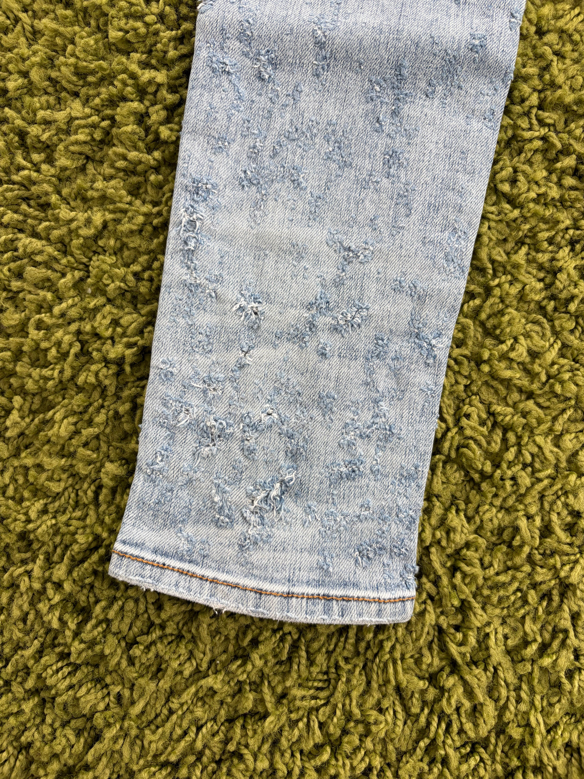 Jeans Amiri Distressed in Denim 30