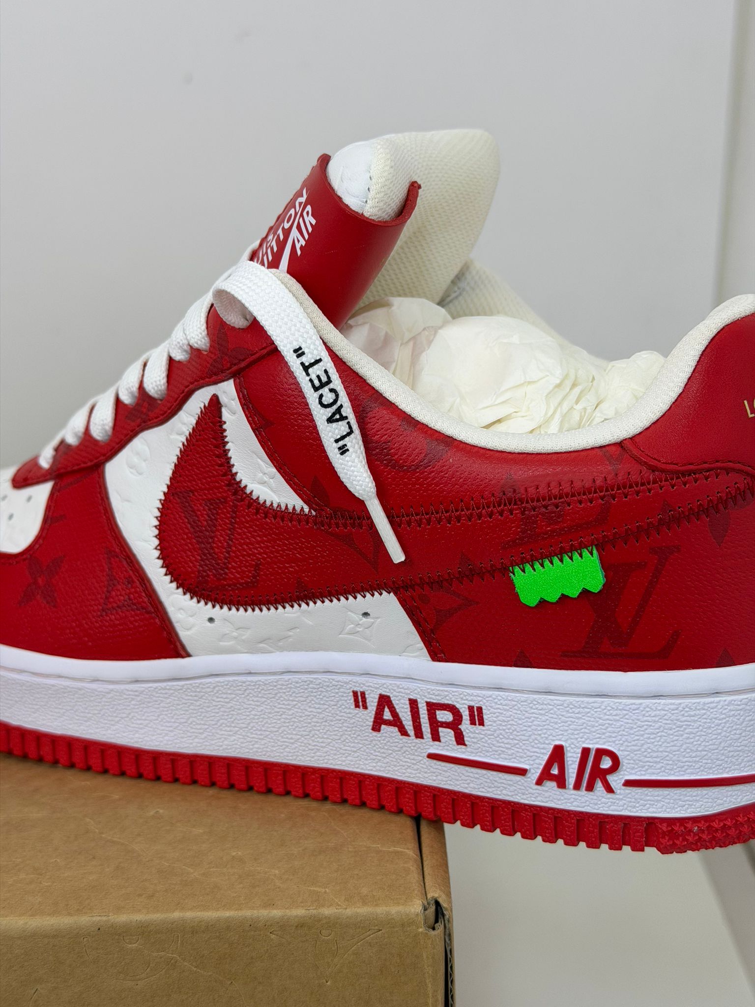 Nike X Louis Vuitton 8=42 bianca e rossa