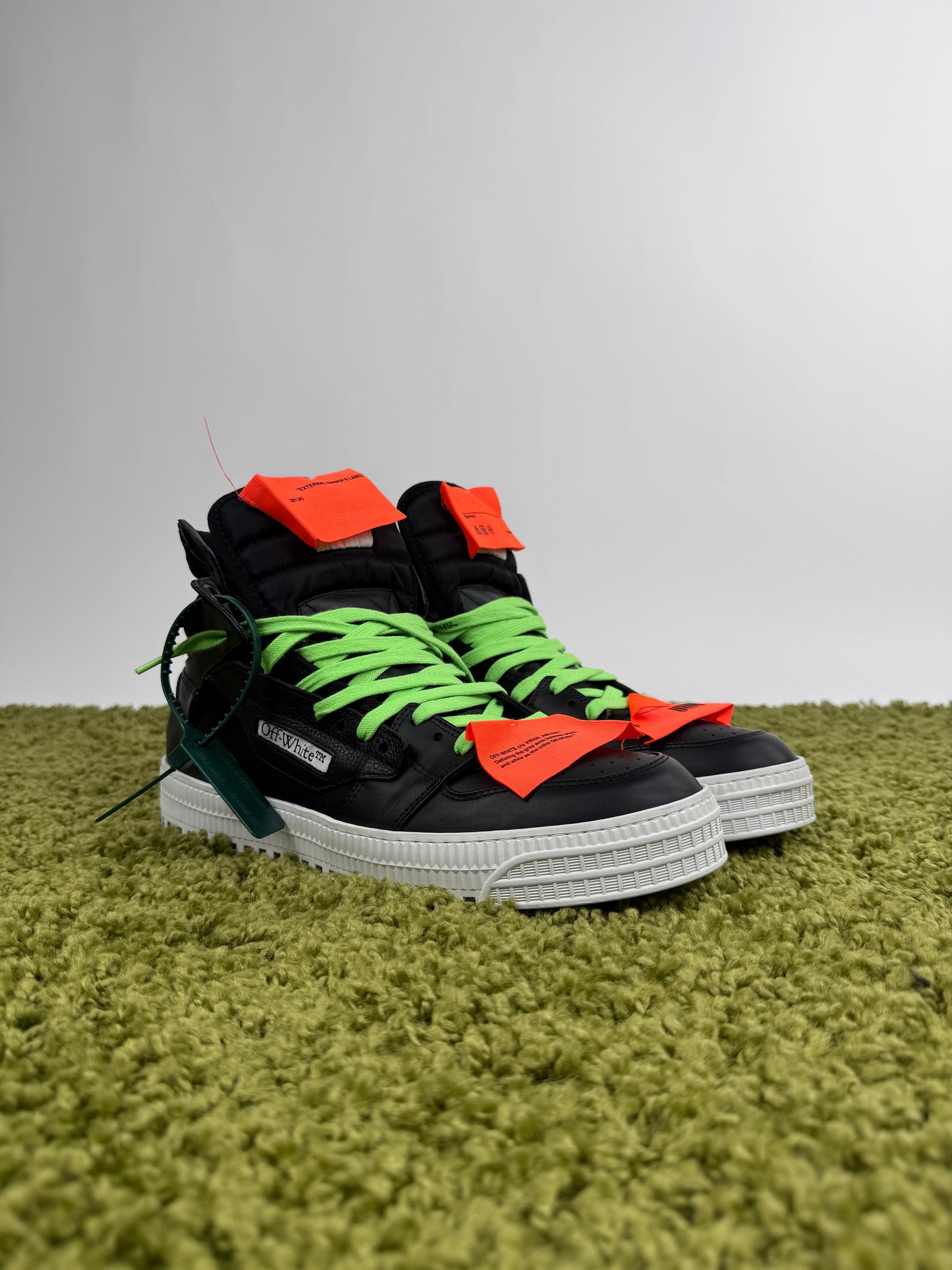 Off White Sneaker 44
