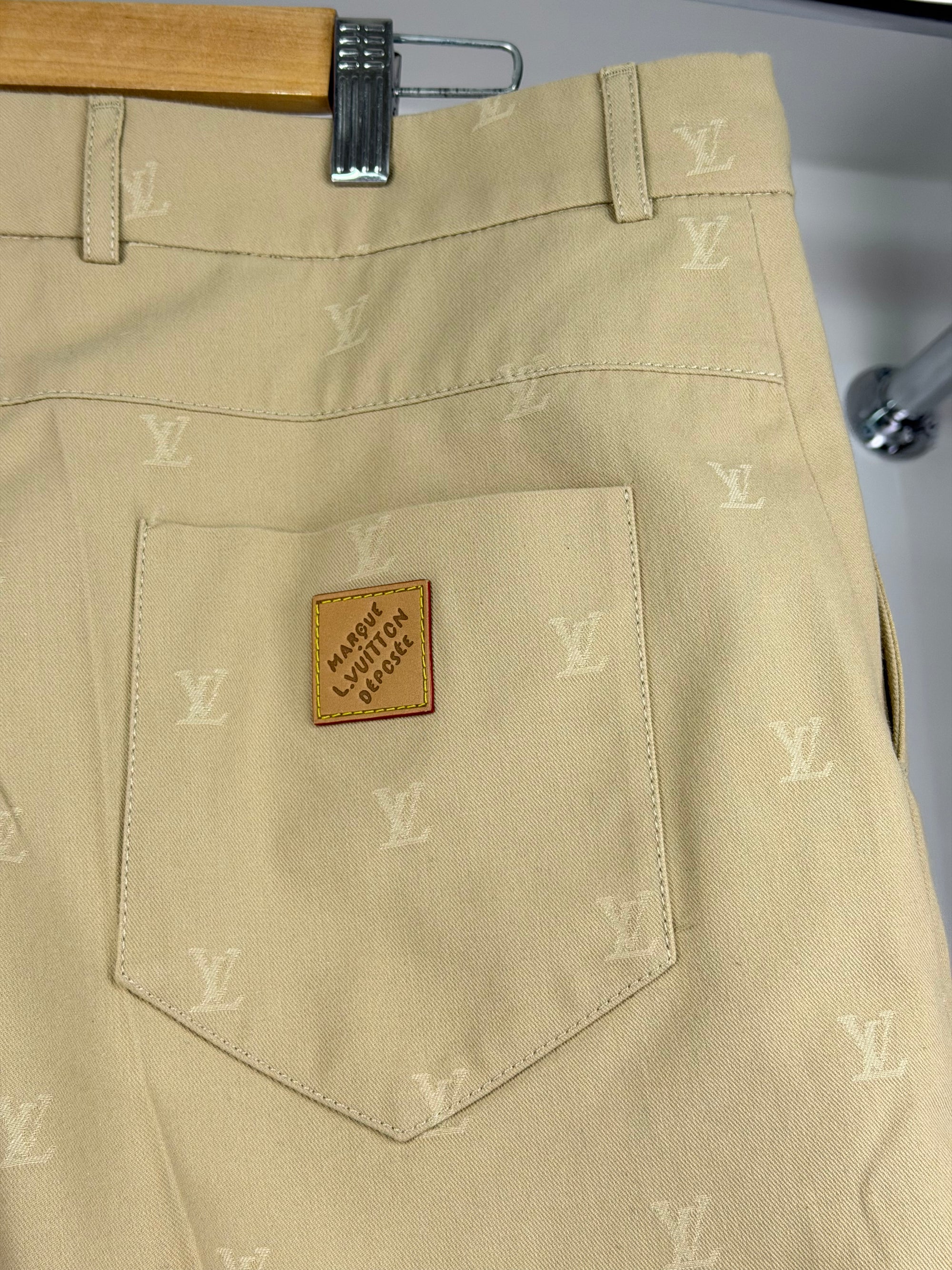Pantaloncino Louis Vuitton Size 50 beige