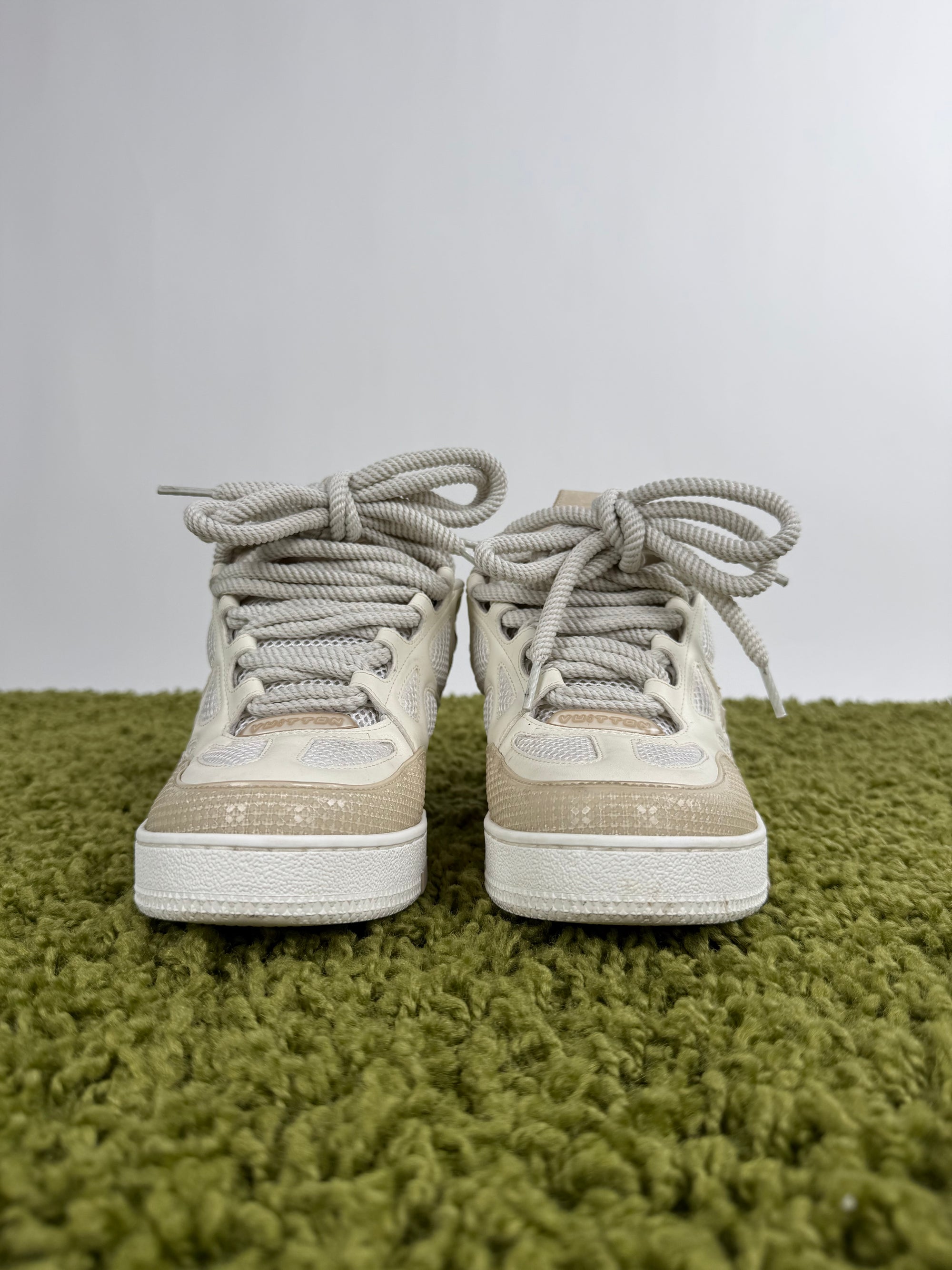 Louis Vuitton Skate beige 6.5