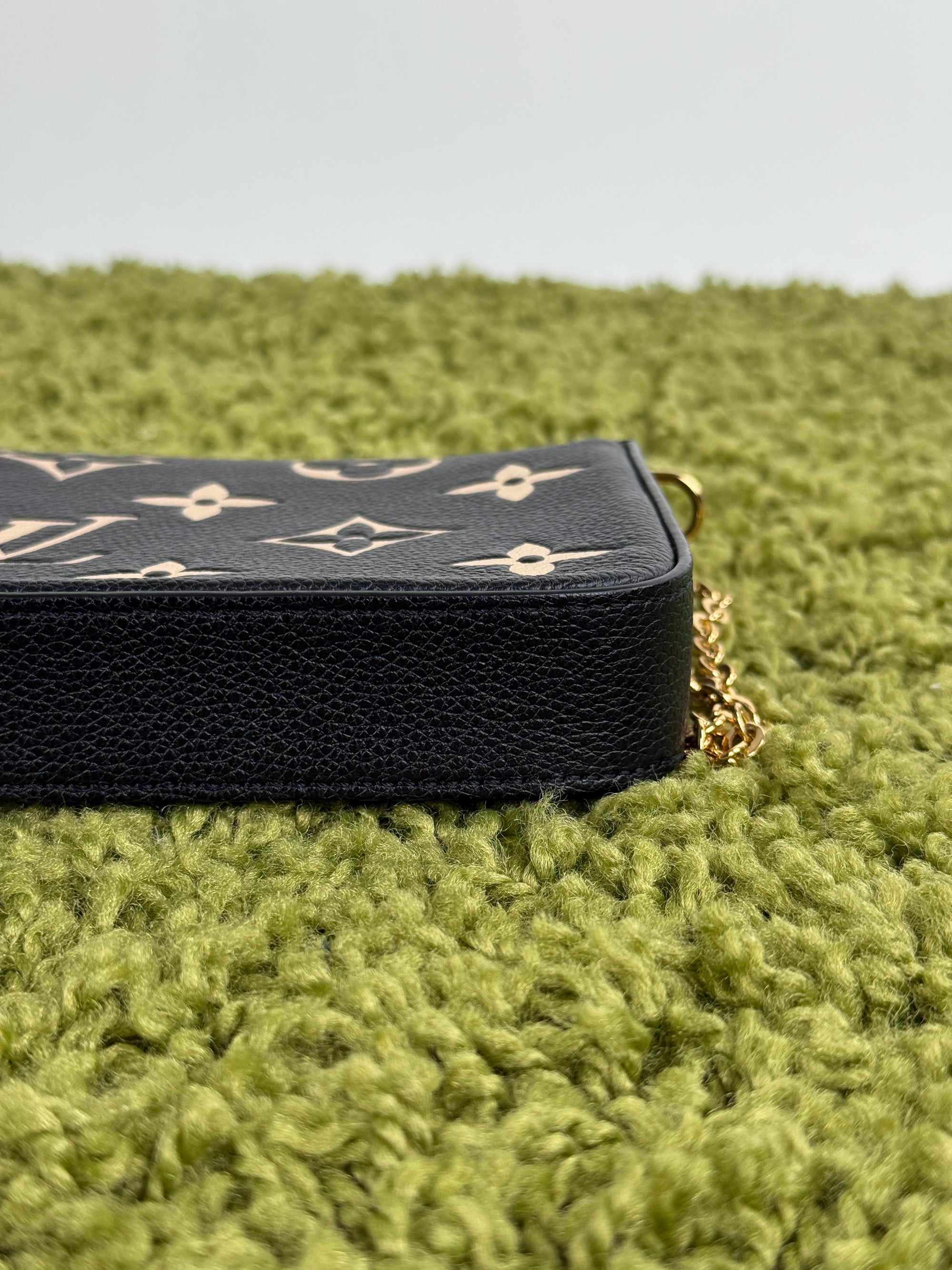 Pochette Louis Vuitton nera