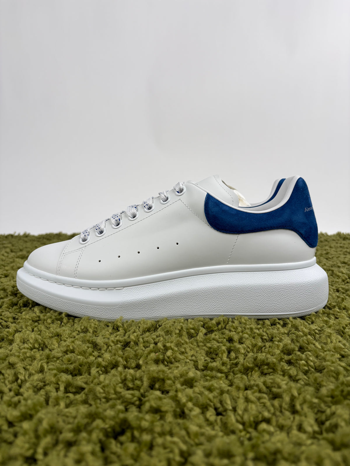Alexander McQueen Bianco 44