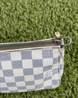 Pochette Accessories Louis Vuitton  in tela Damier Azur Bianca Monogram