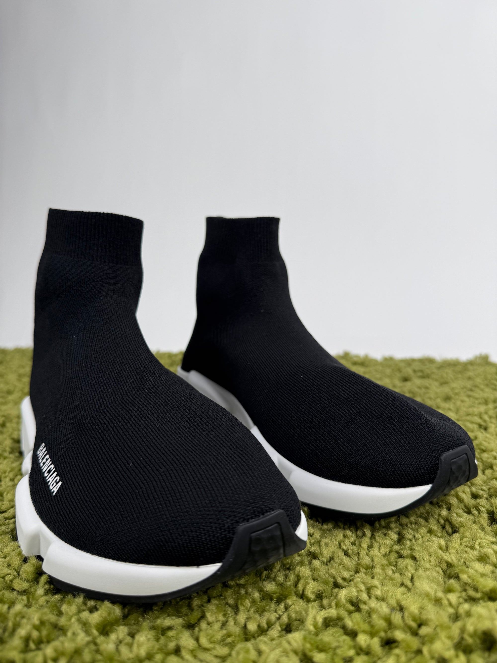 Balenciaga speed 42