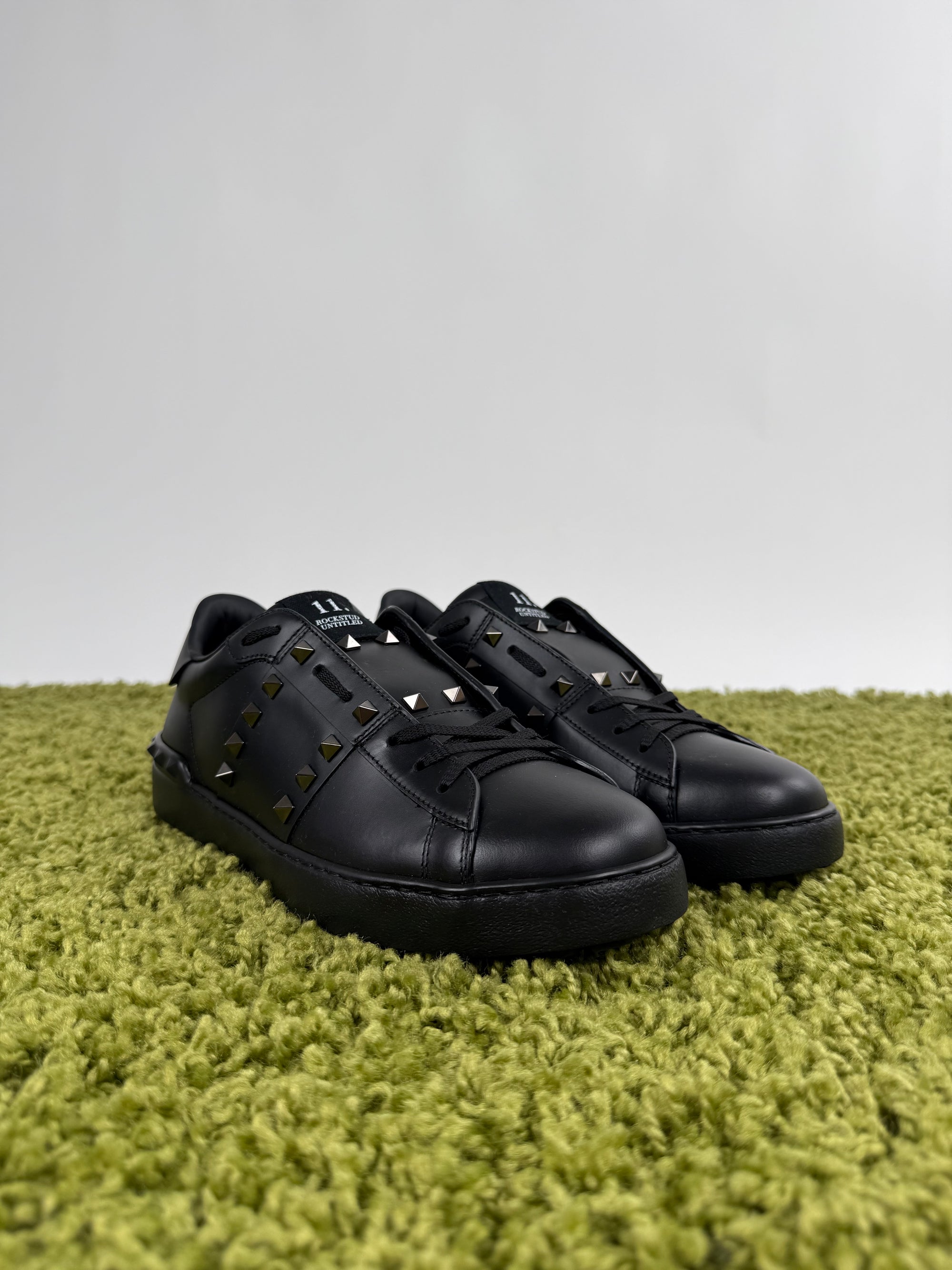 Valentino Garavani Rockstud 42.5