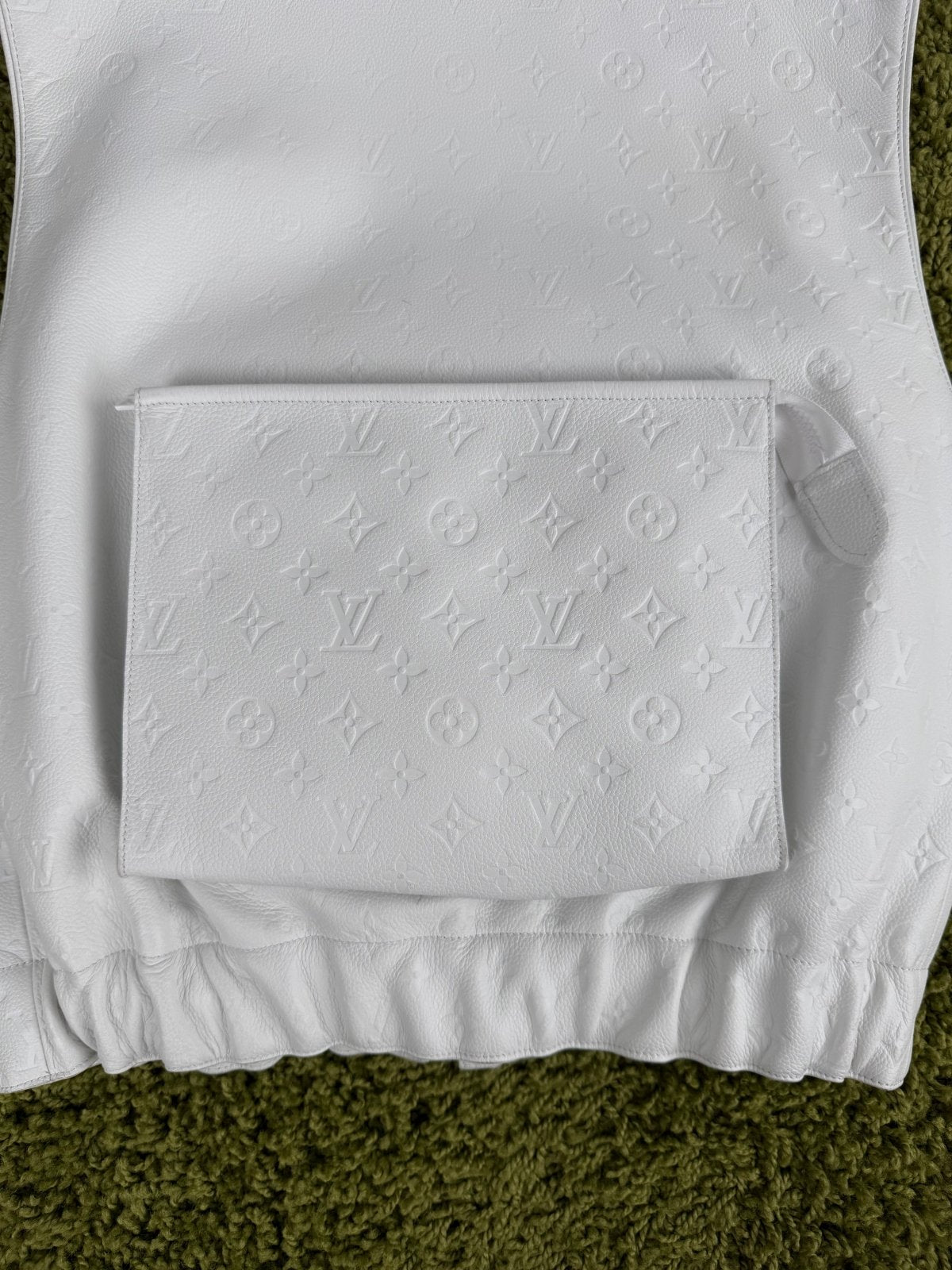 Gilet Louis Vuitton X Virgil Abloh in pelle Monogram Bianco 54 - Second Hand Di Fiore