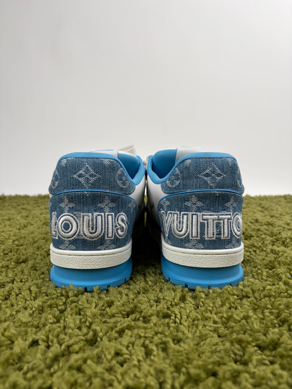 Louis Vuitton Trainer in Denim Azzurra 8