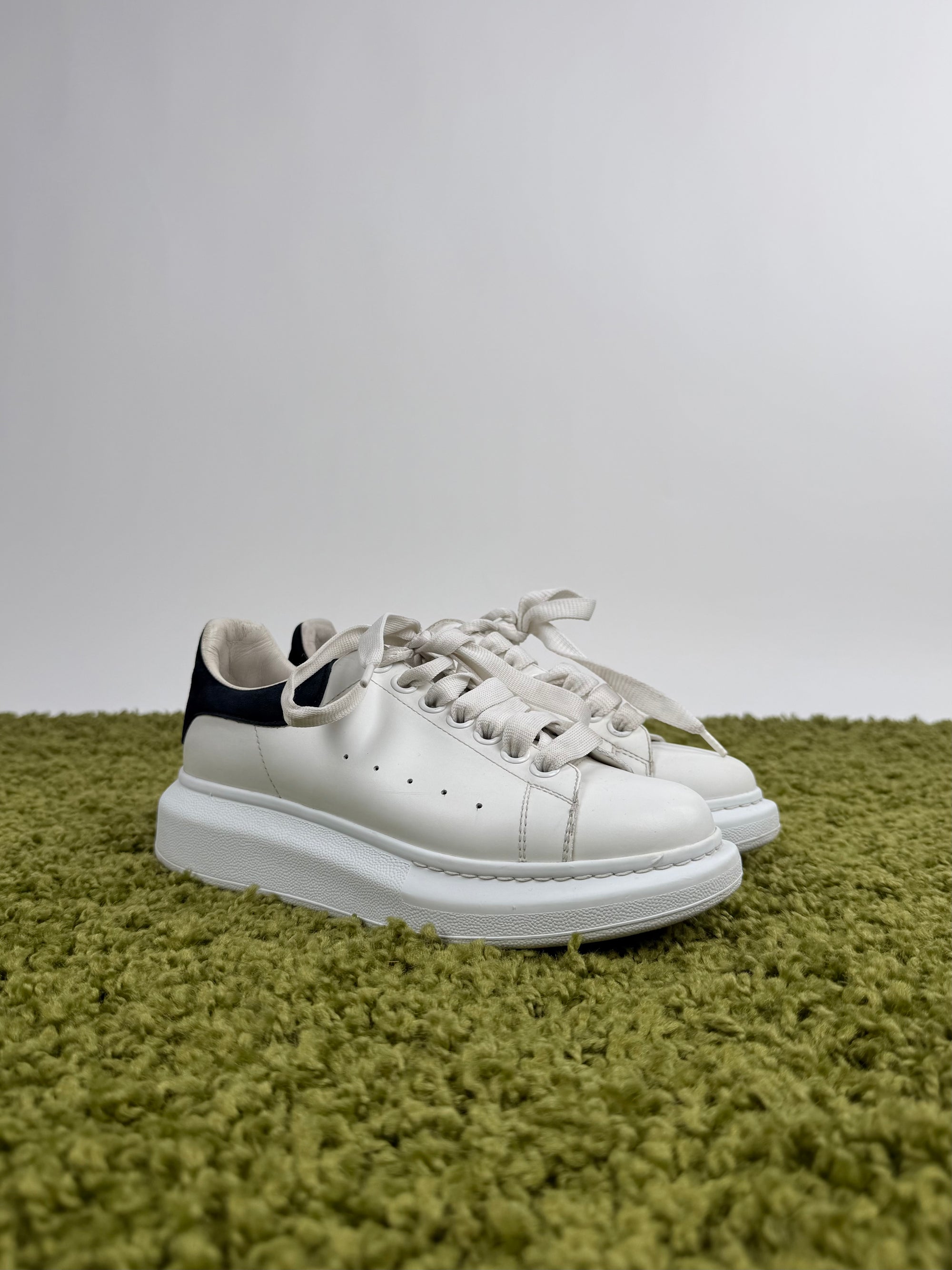 Alexander Mcqueen Sneaker 37