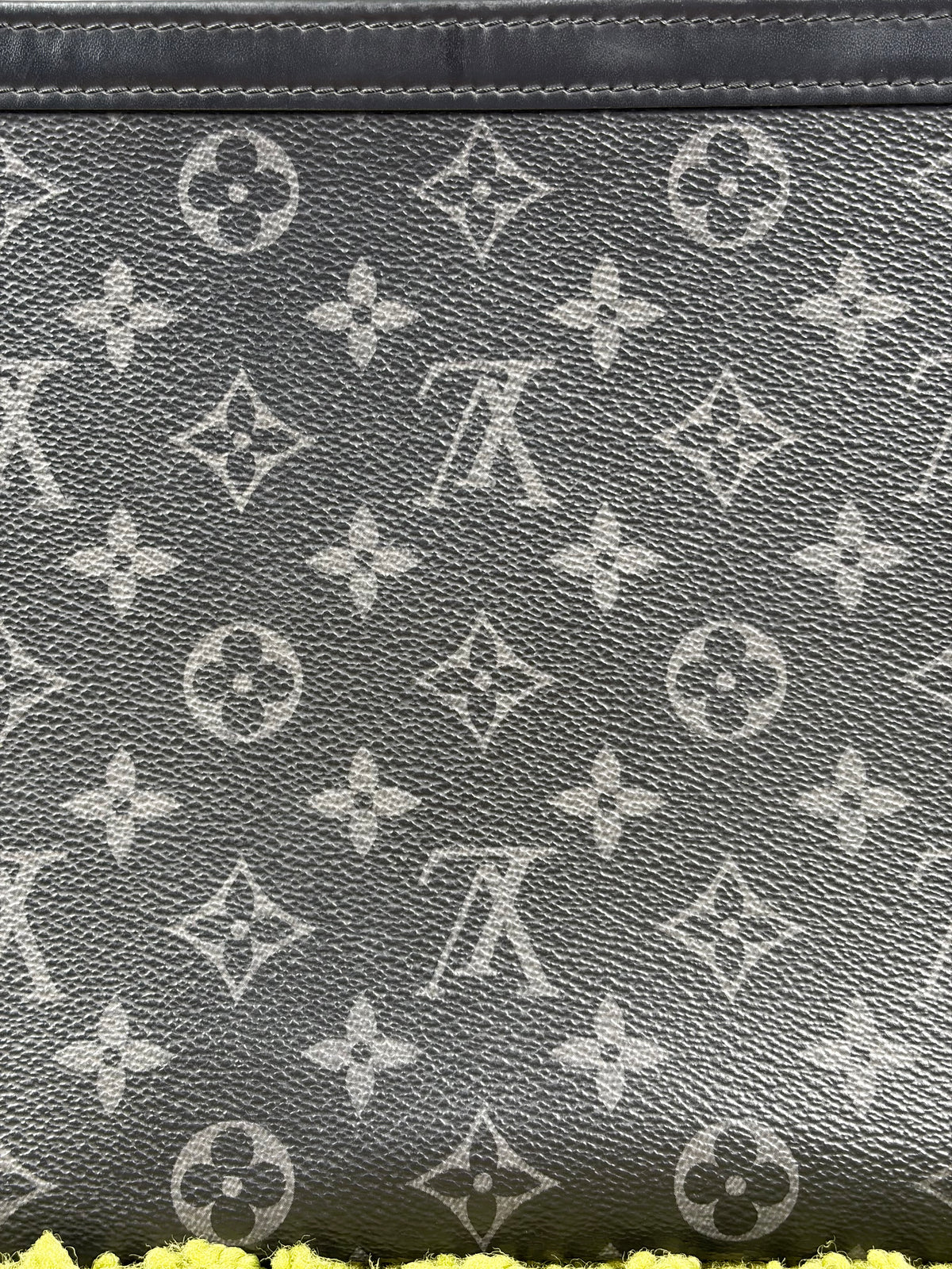 Pochette Louis Vuitton Voyage MM Nero
