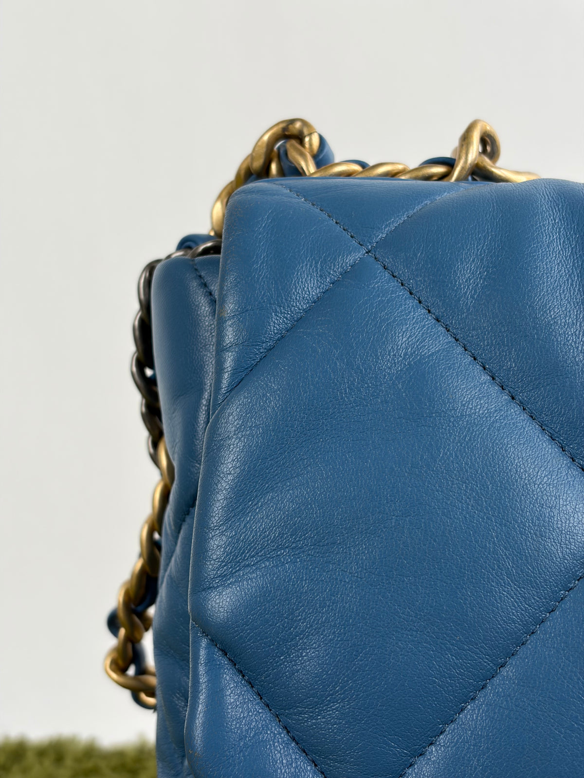 Borsa Chanel 19 Trapuntata in Pelle Azzurra