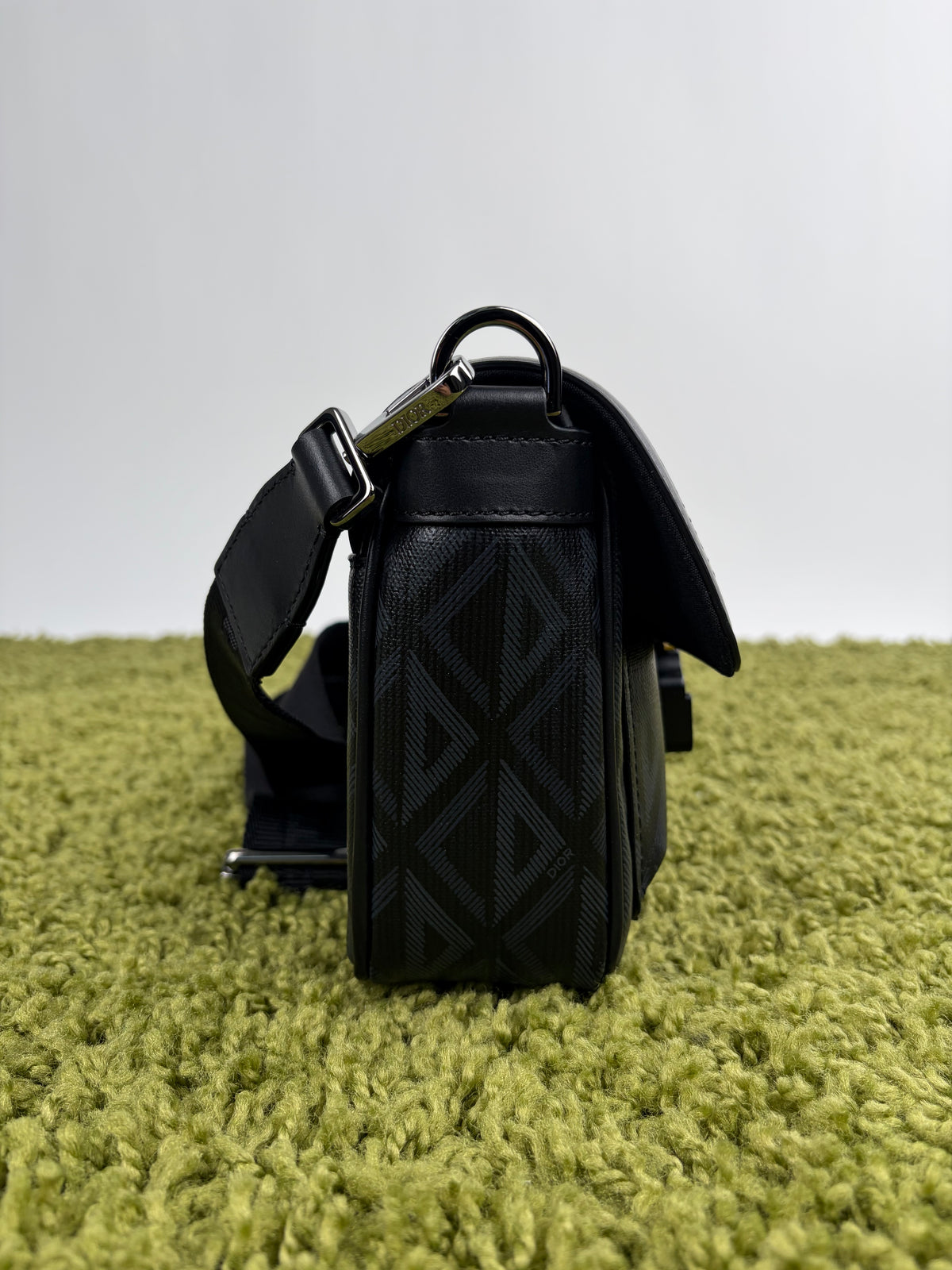Borsello Christian Dior hit the road in tela CD