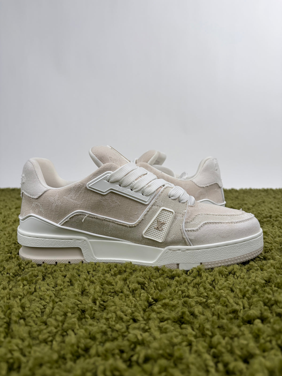 Louis Vuitton Trainer Bianca 6