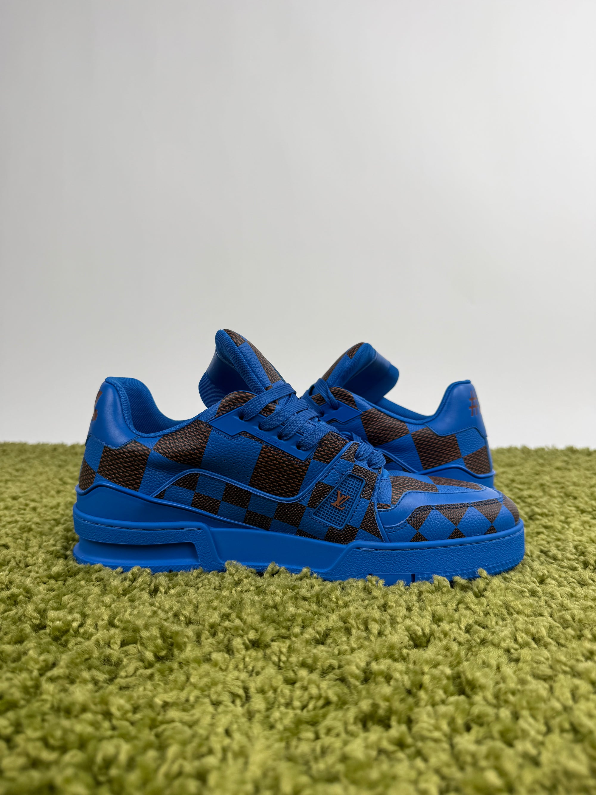 Louis Vuitton Trainer 41 veste 42