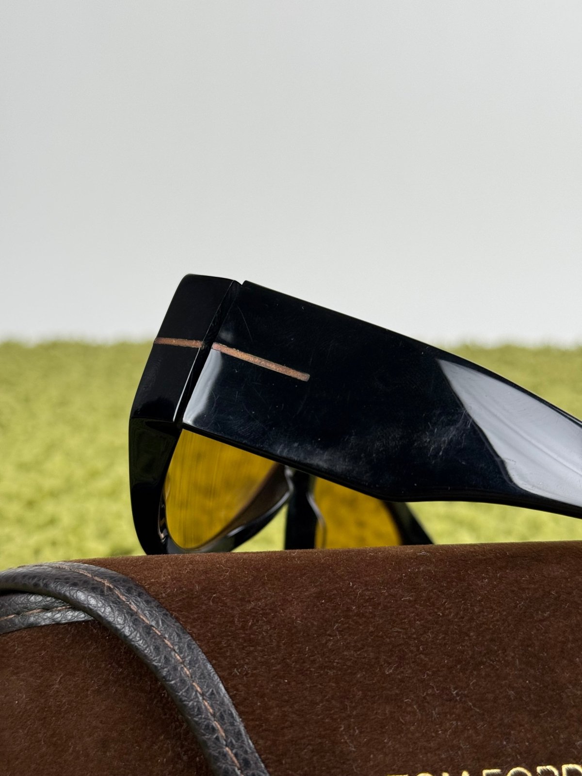 Occhiali da sole Tomford Nero con lenti gialle - Second Hand Di Fiore