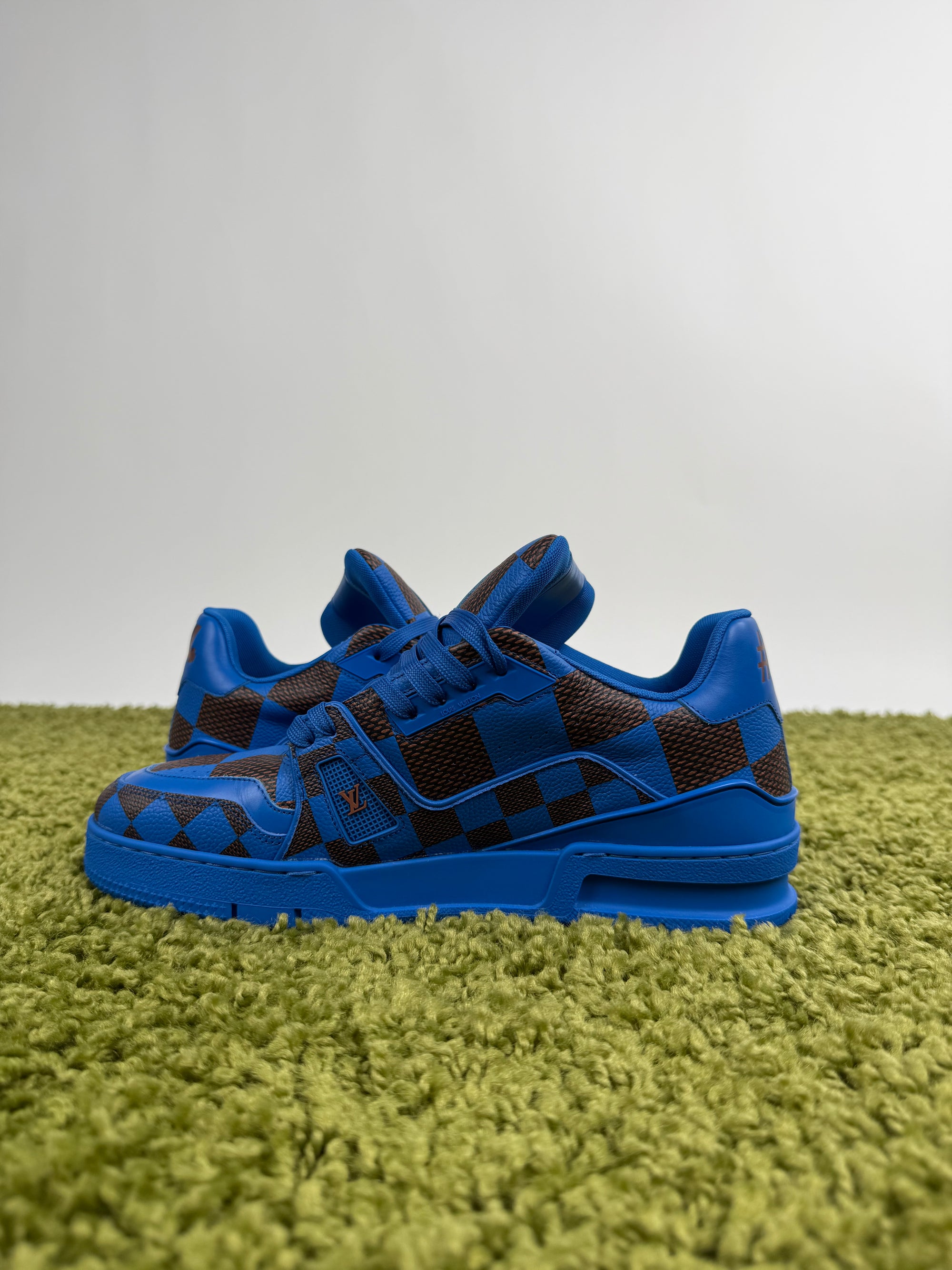 Louis Vuitton Trainer 41 veste 42