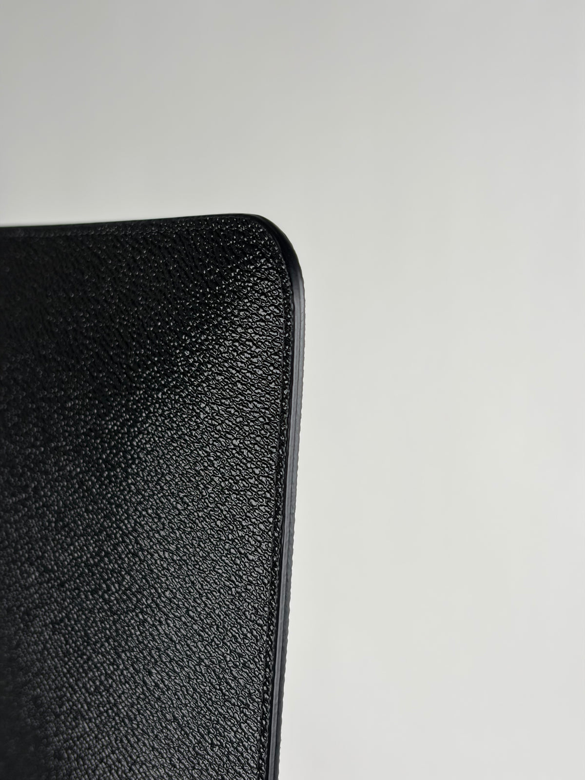 Pochette Givenchy Leo in pelle Nero