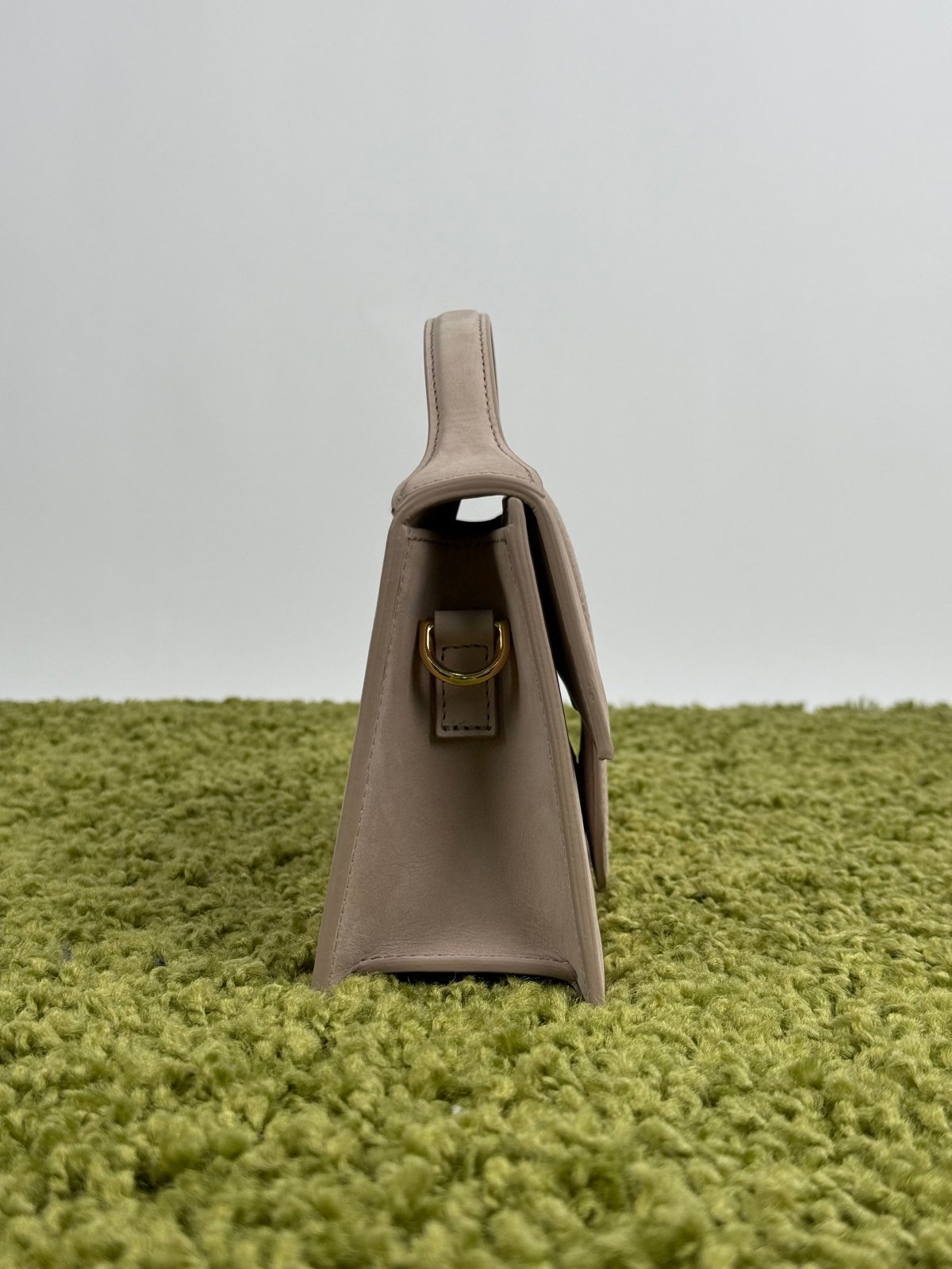 Jacquemus La grande bambino grigio in camoscio - Second Hand Di Fiore