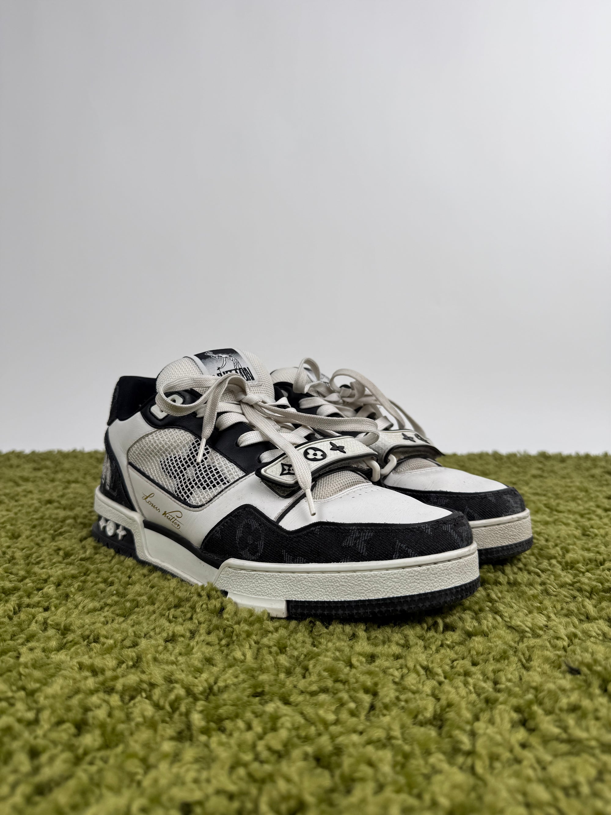 Louis Vuitton Trainer 42 veste 43