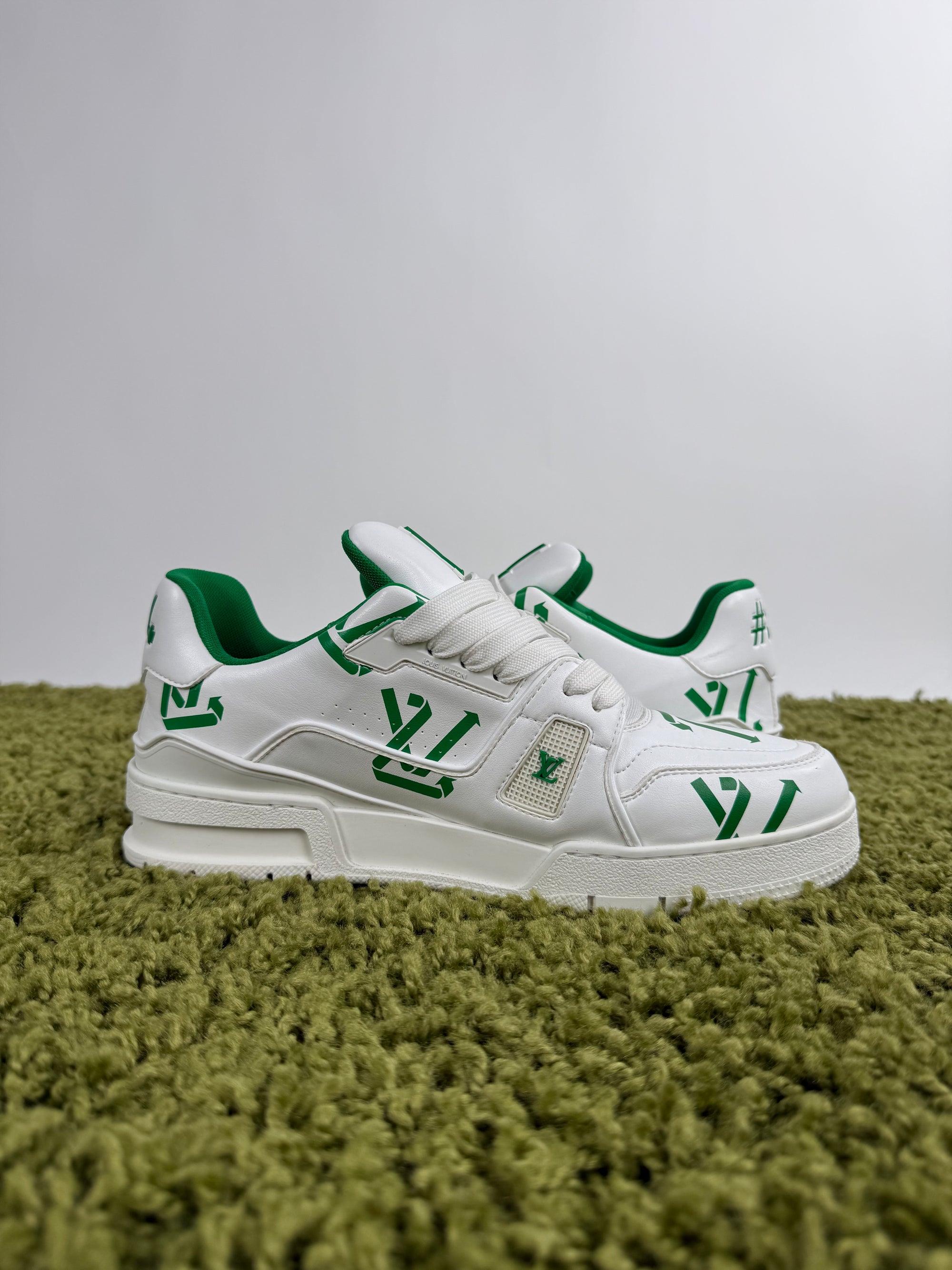 Louis Vuitton Trainer Bianca 6